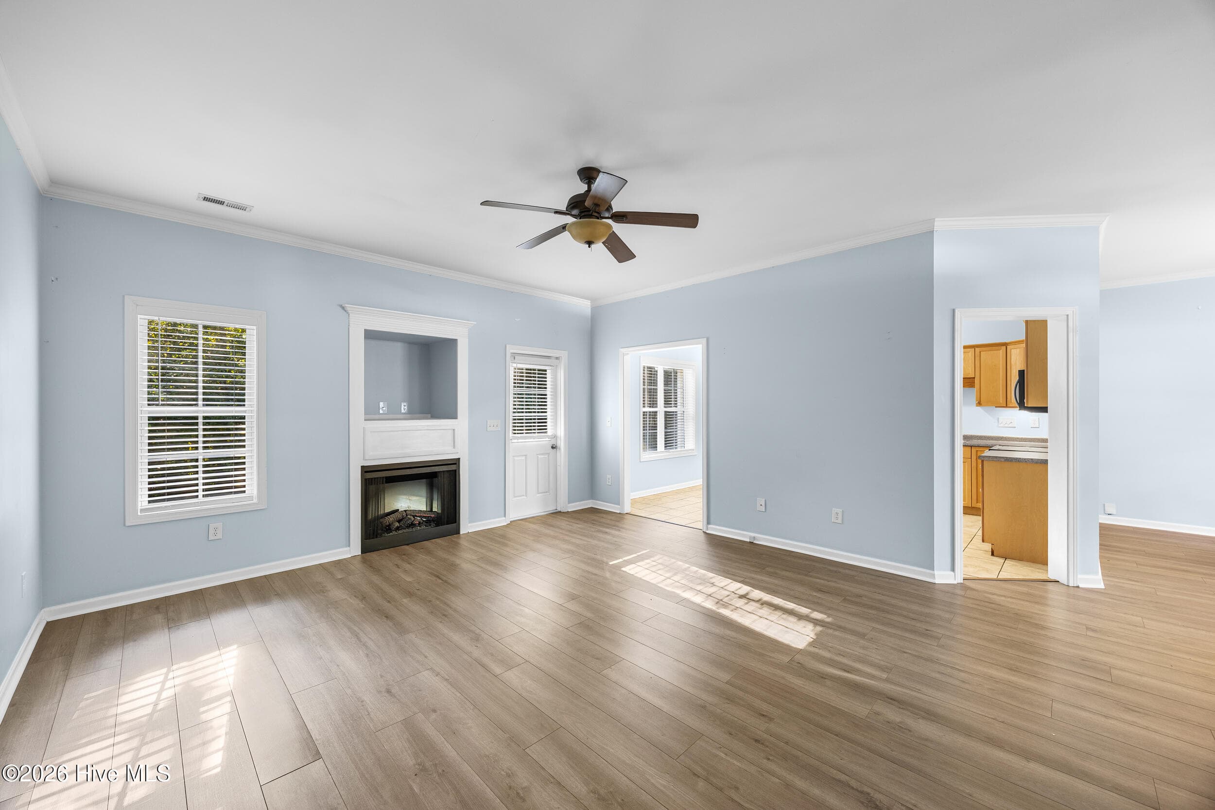 Living Room with Fireplace! - 537 Bonham Avenue, Wilmington, NC 28403