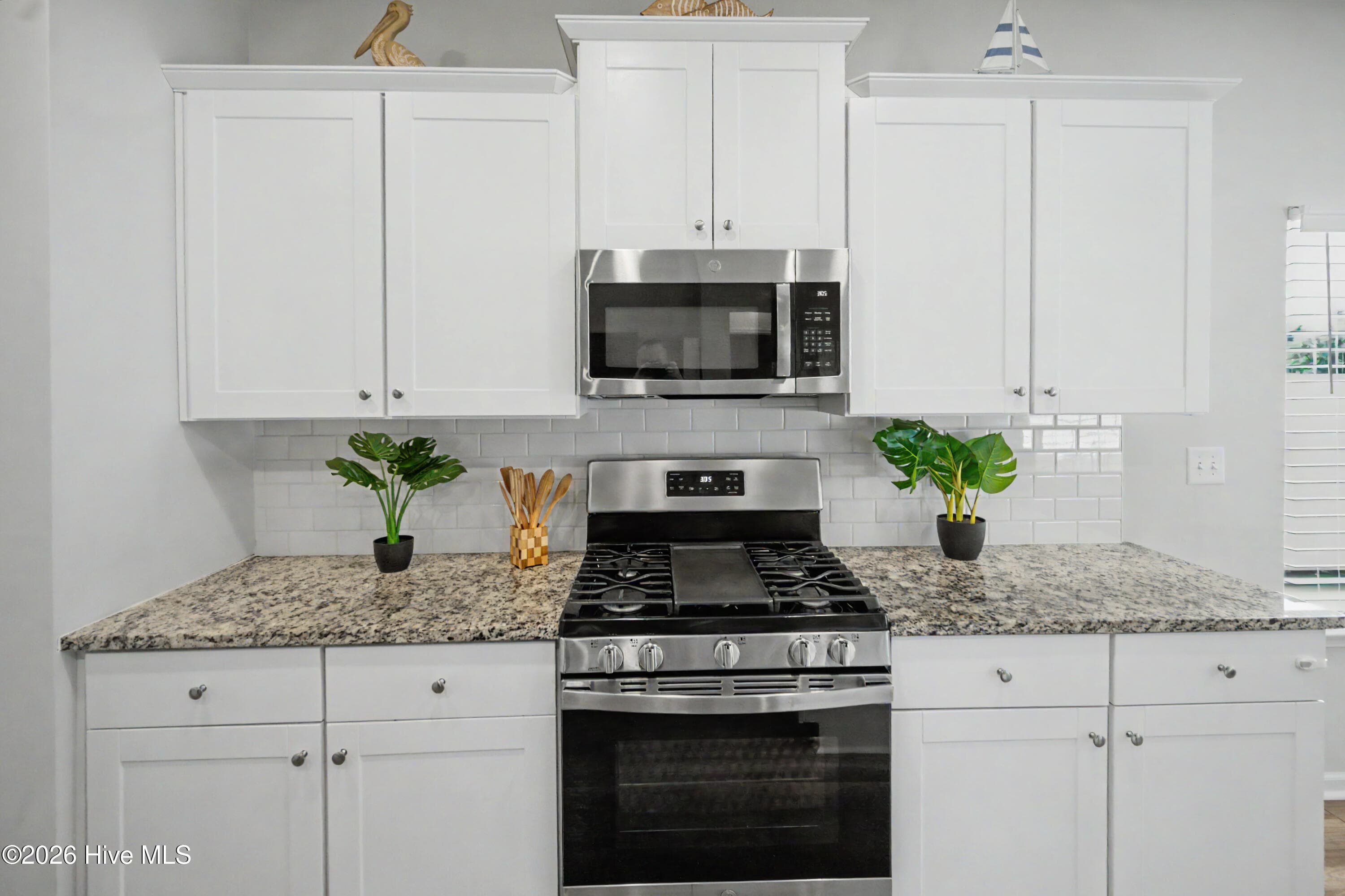 Single Family Residence at 9056 Island Shore Avenue, Calabash, NC 28467, photo 19 of 54