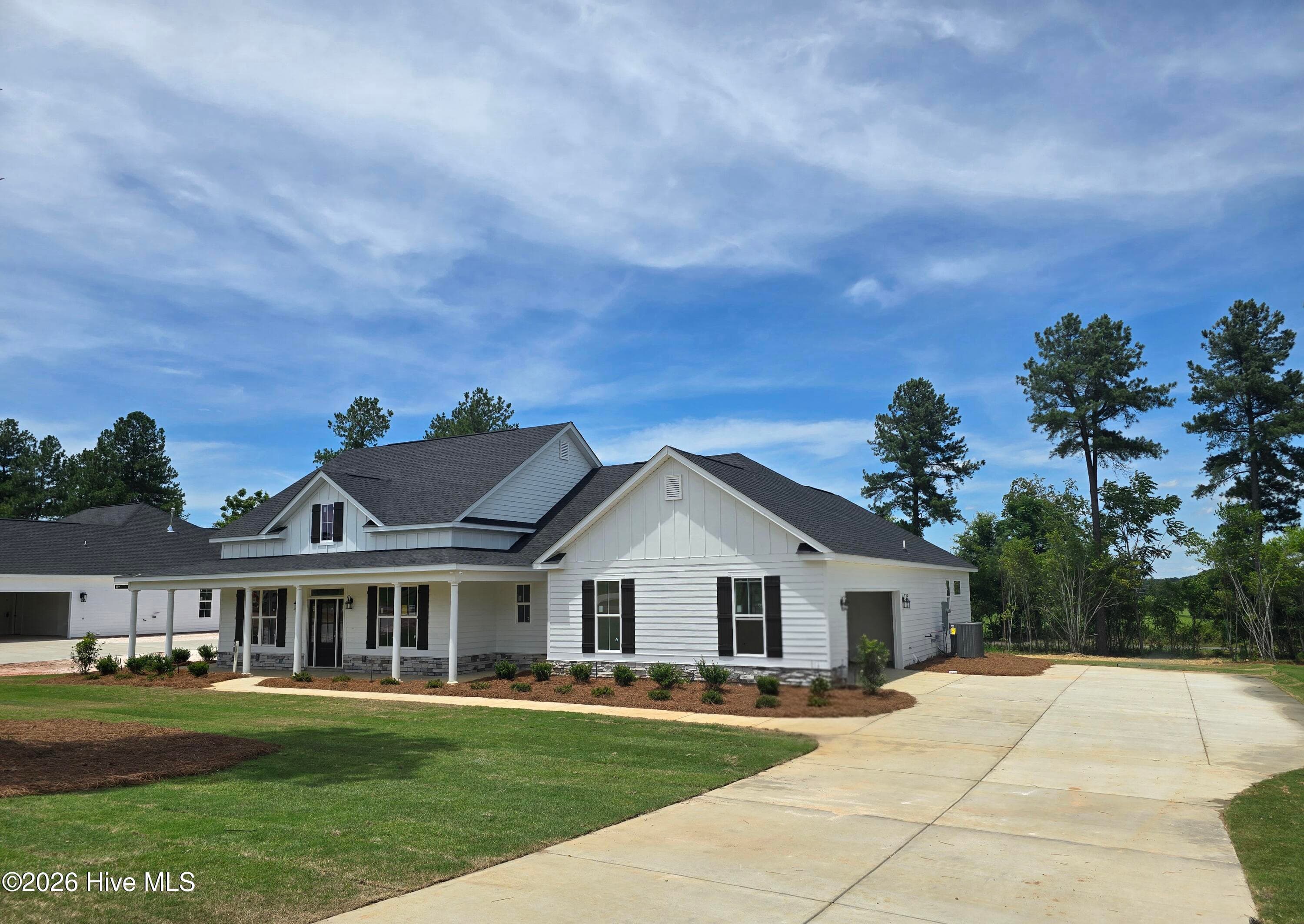 Side entry garage - 1550 Bellingham Drive, Beech Island, SC 29842