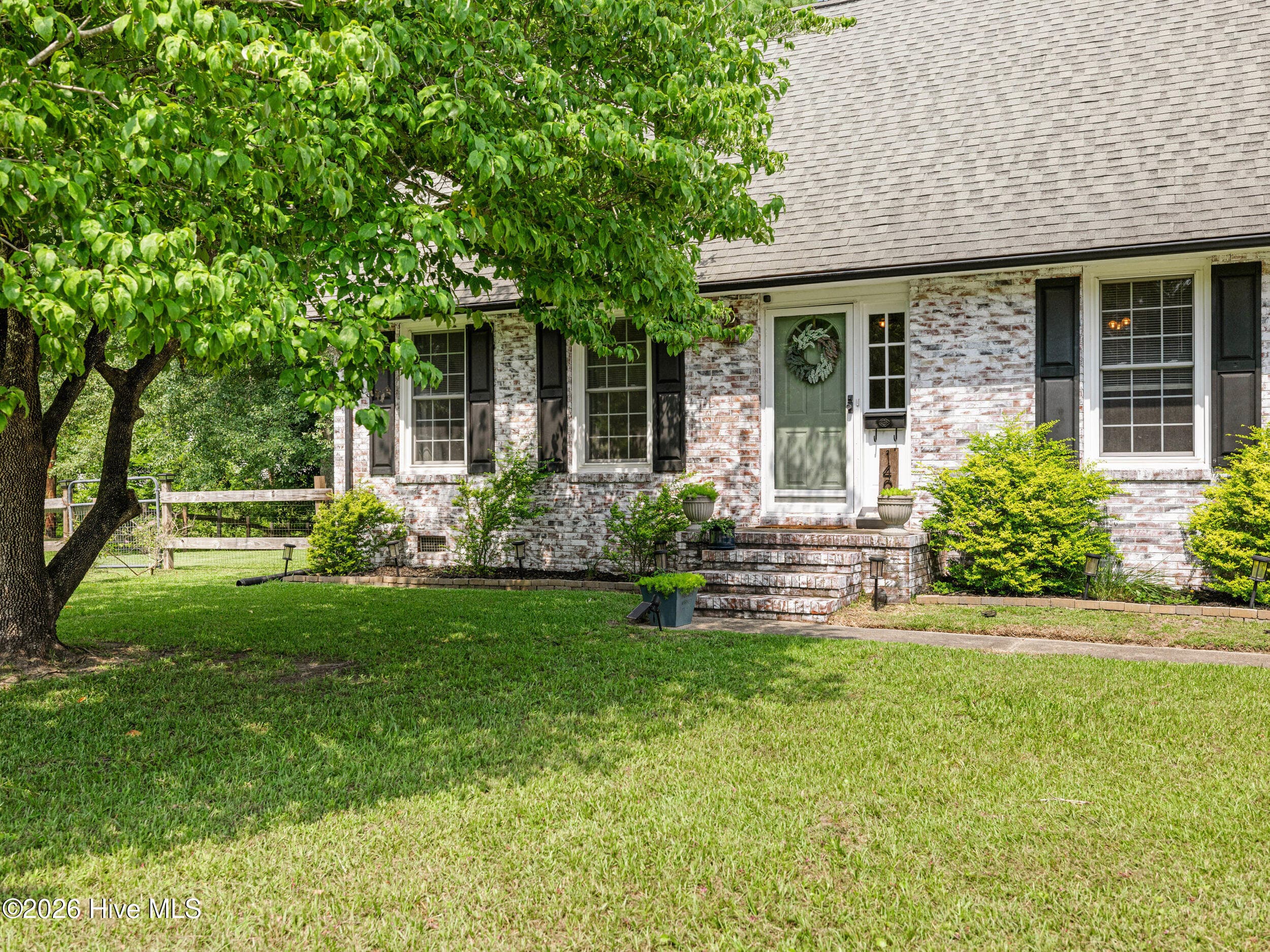 Single Family Residence at 1408 Cando Place, Jacksonville, NC 28540, photo 4 of 41