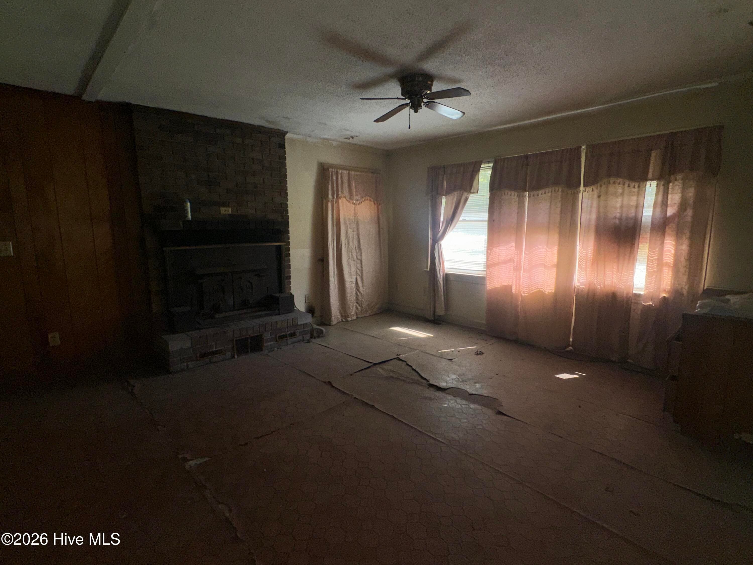 Single Family Residence at 13901 Us Highway 64, Williamston, NC 27892, photo 6 of 25