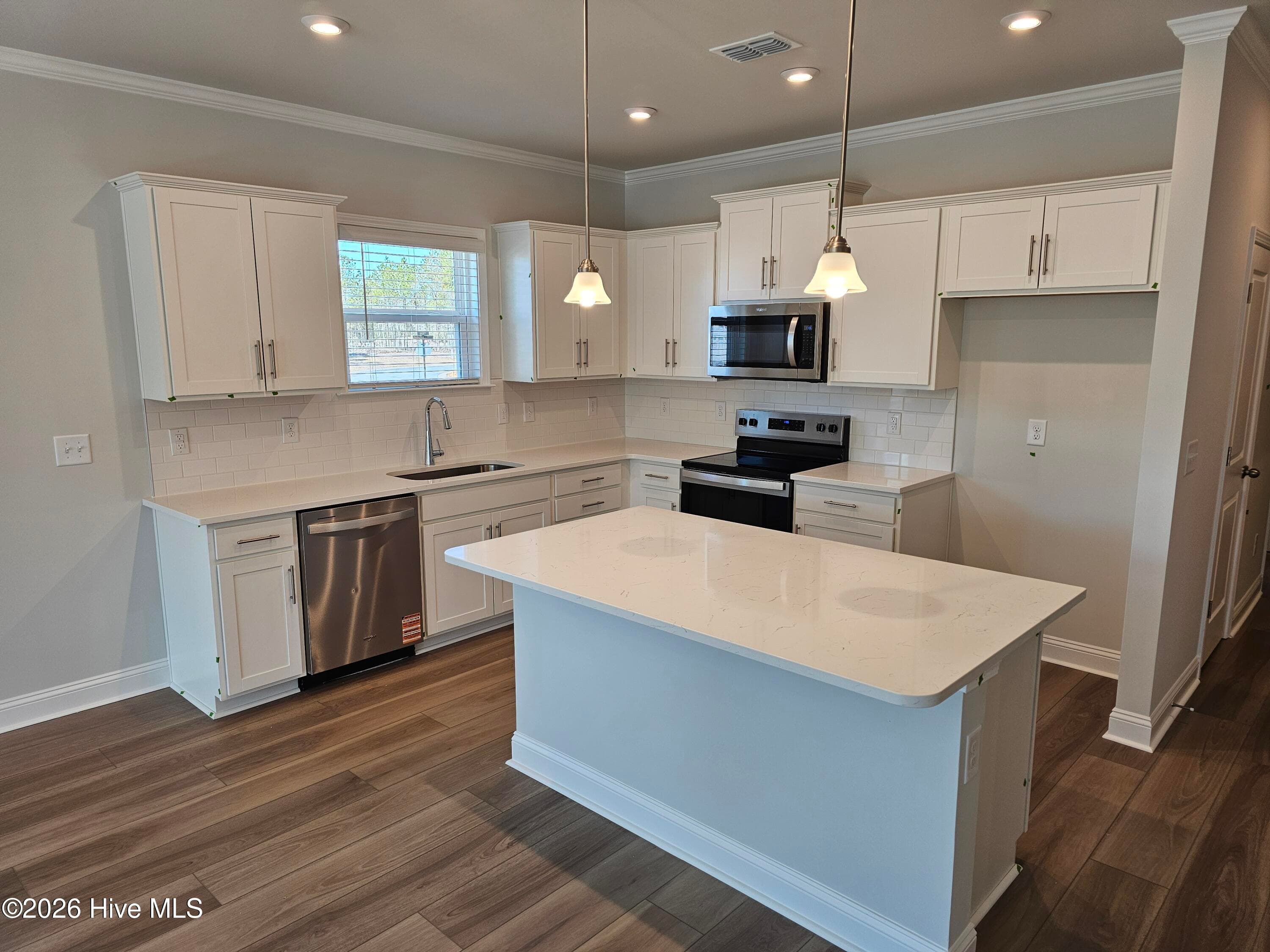 Single Family Residence at 531 Glitter Bay Loop, Shallotte, NC 28470, photo 19 of 115