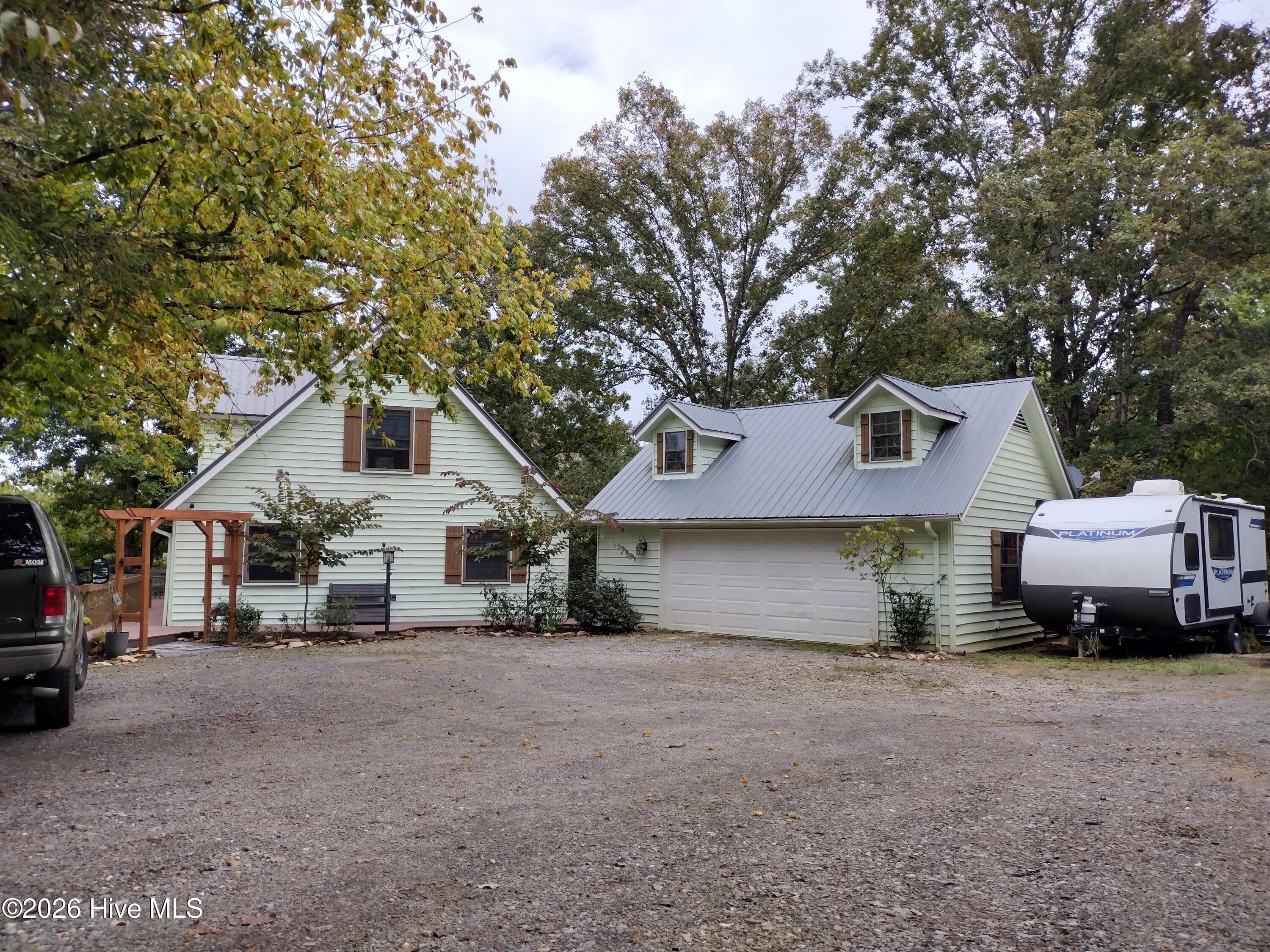 Single Family Residence at 33 Lake Wells Terrace, Murphy, NC 28906, photo 6 of 81
