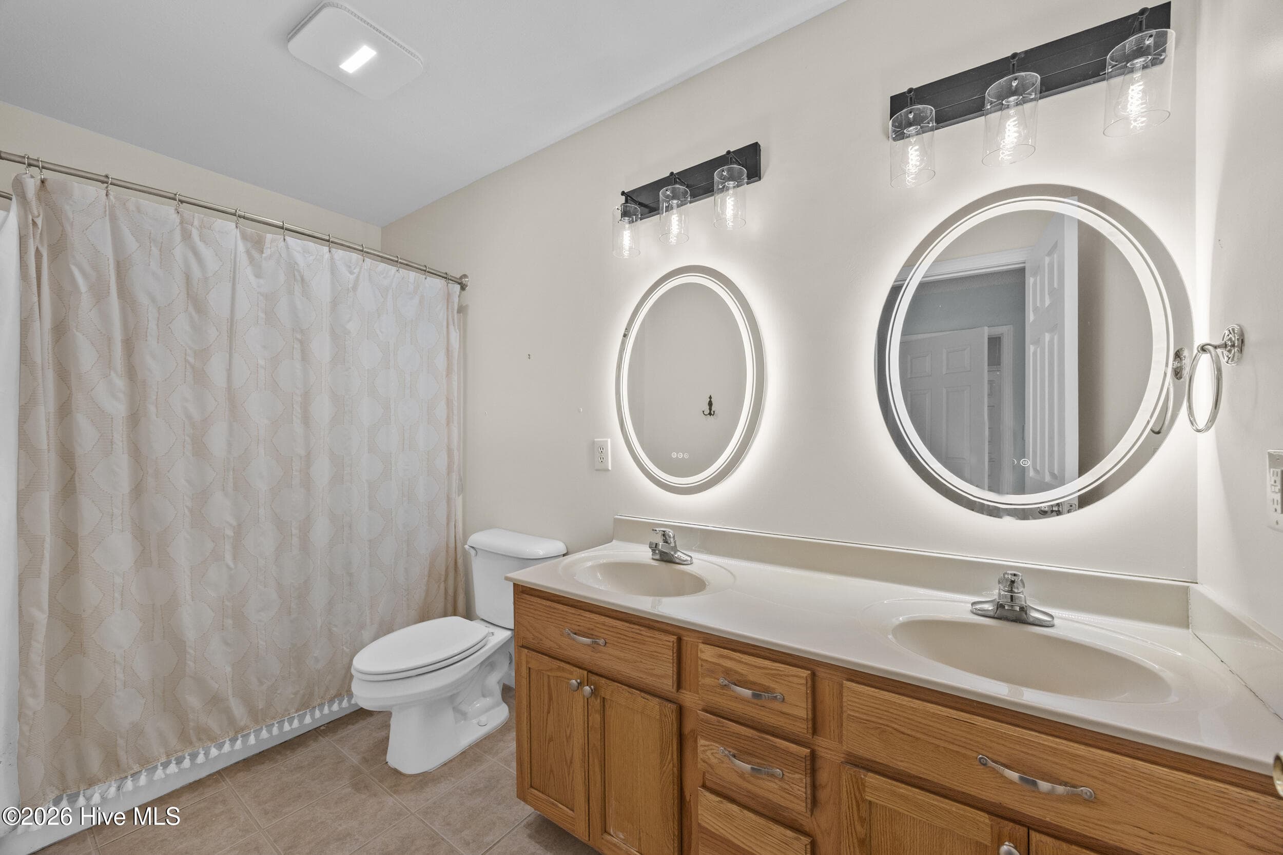 127 Trailwood Drive, Hubert, NC 28539