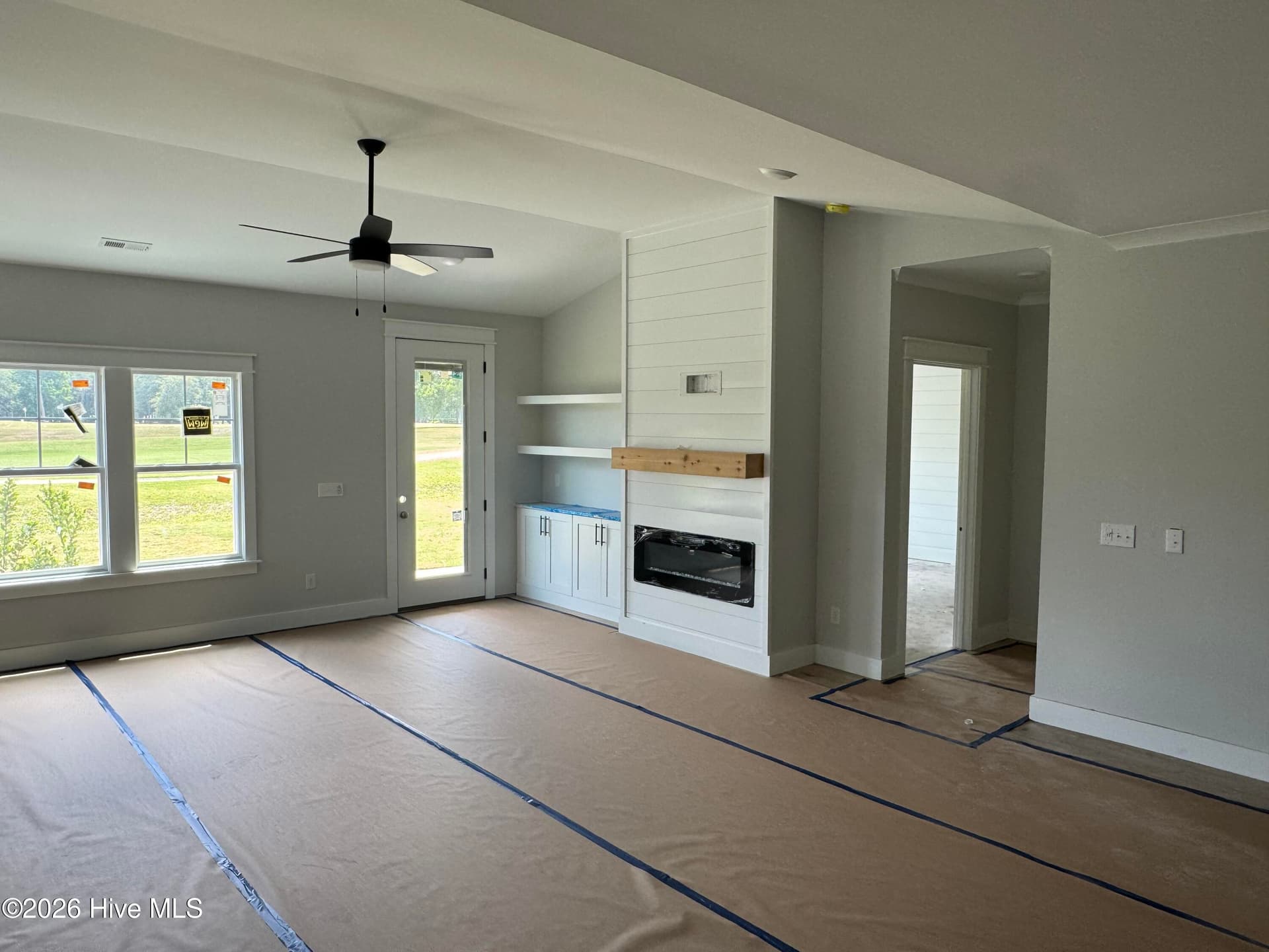 Single Family Residence at 2042 Greenside Manor Drive SW, Ocean Isle Beach, NC 28469, photo 8 of 15
