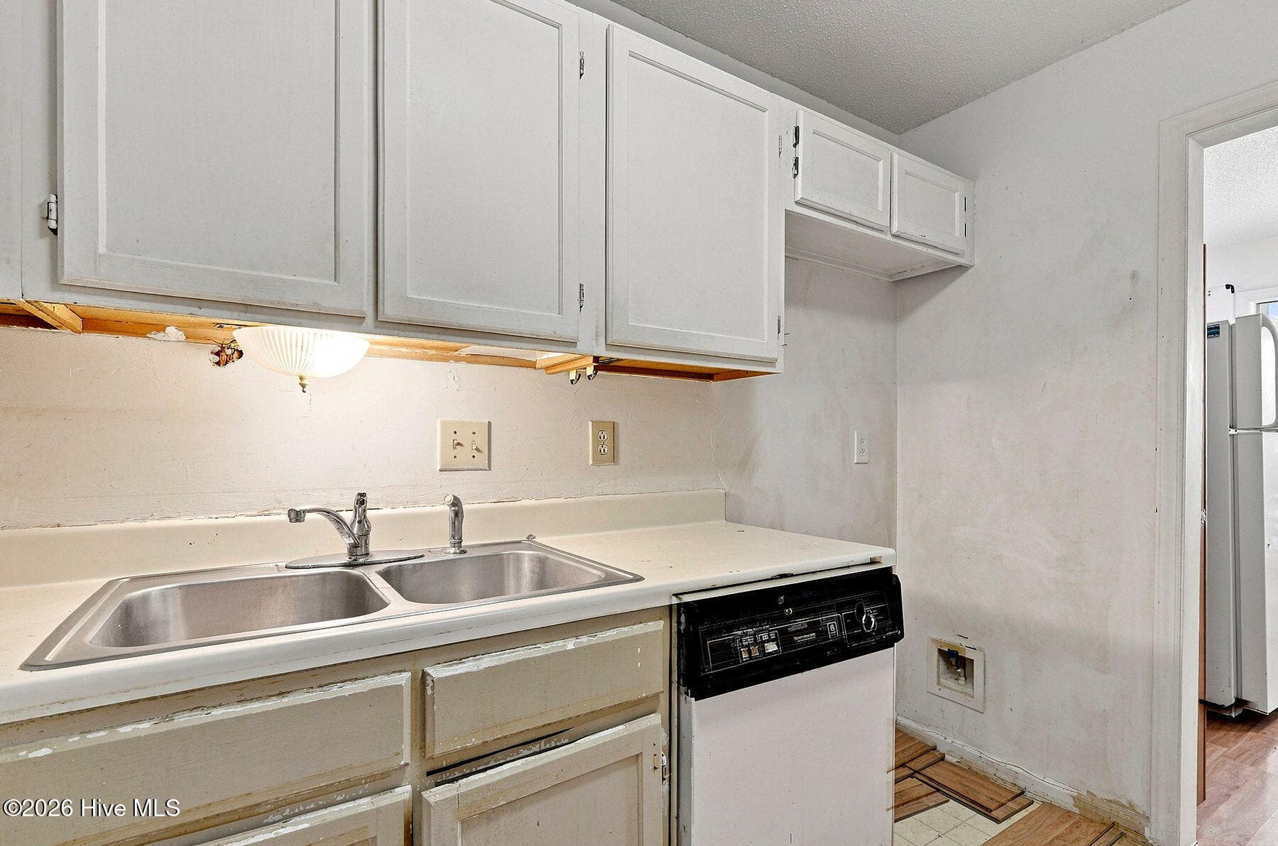 Condominium at 4621 Timbermill Court 304, Raleigh, NC 27612, photo 8 of 25