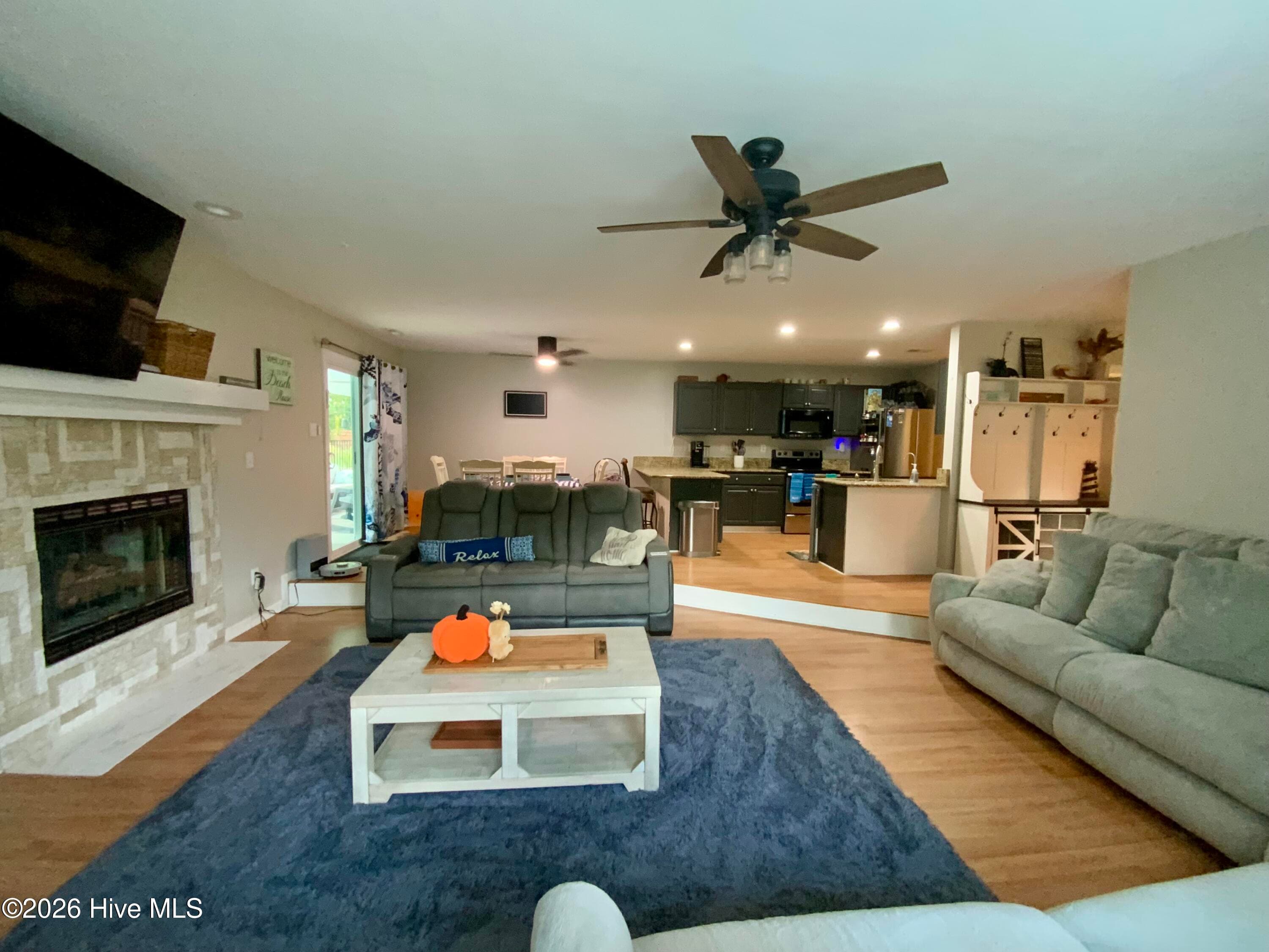 Single Family Residence at 102 Donna Court, Hubert, NC 28539, photo 13 of 54