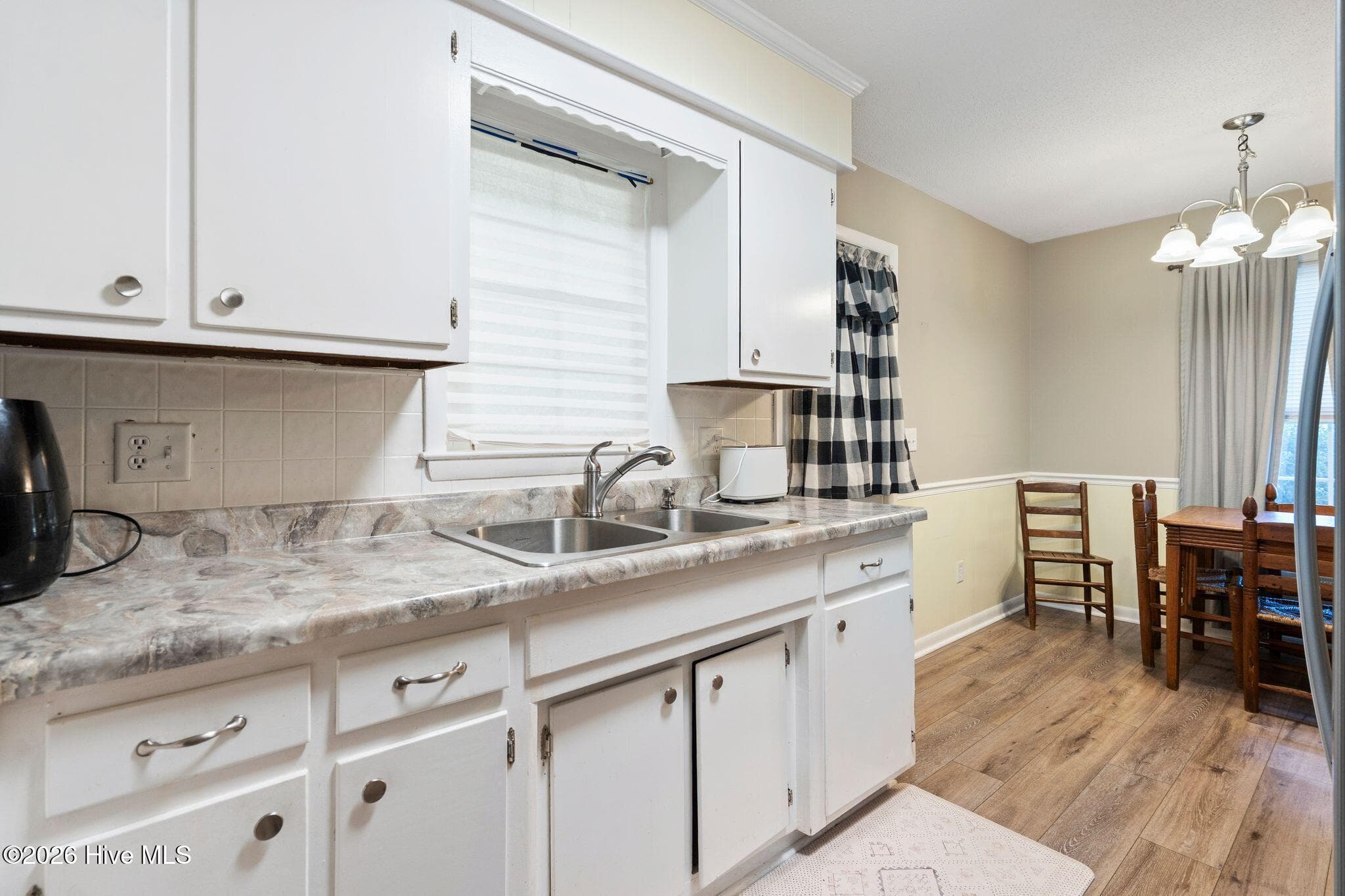 Single Family Residence at 354 Mercer Avenue, Wilmington, NC 28403, photo 17 of 22