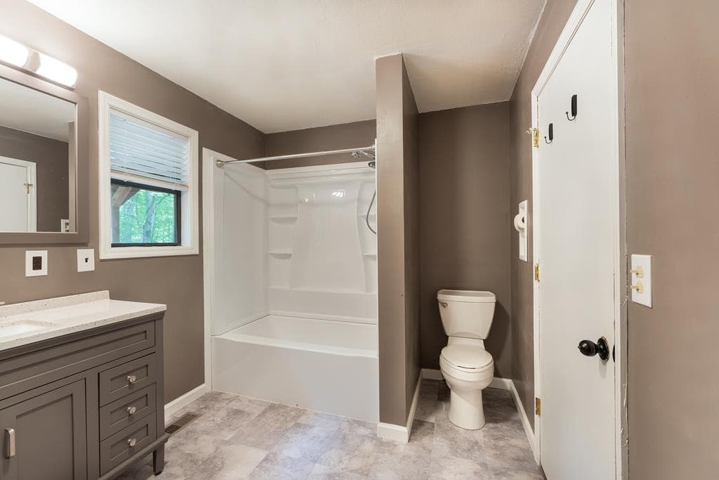 Single Family Residence at 144 Wolf Ridge Lane, Murphy, NC 28906, photo 12 of 31