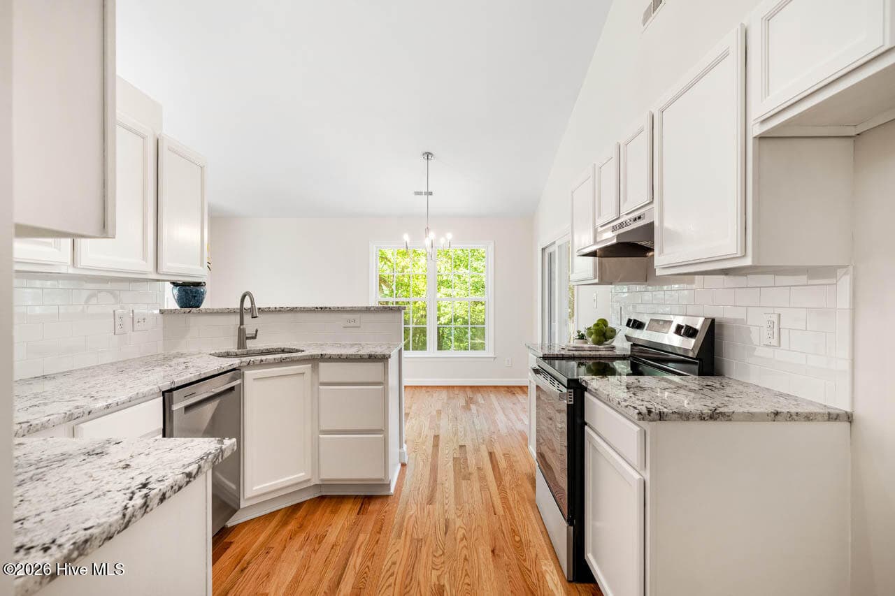 Single Family Residence at 113 Riverbirch Point, Carrboro, NC 27510, photo 13 of 47