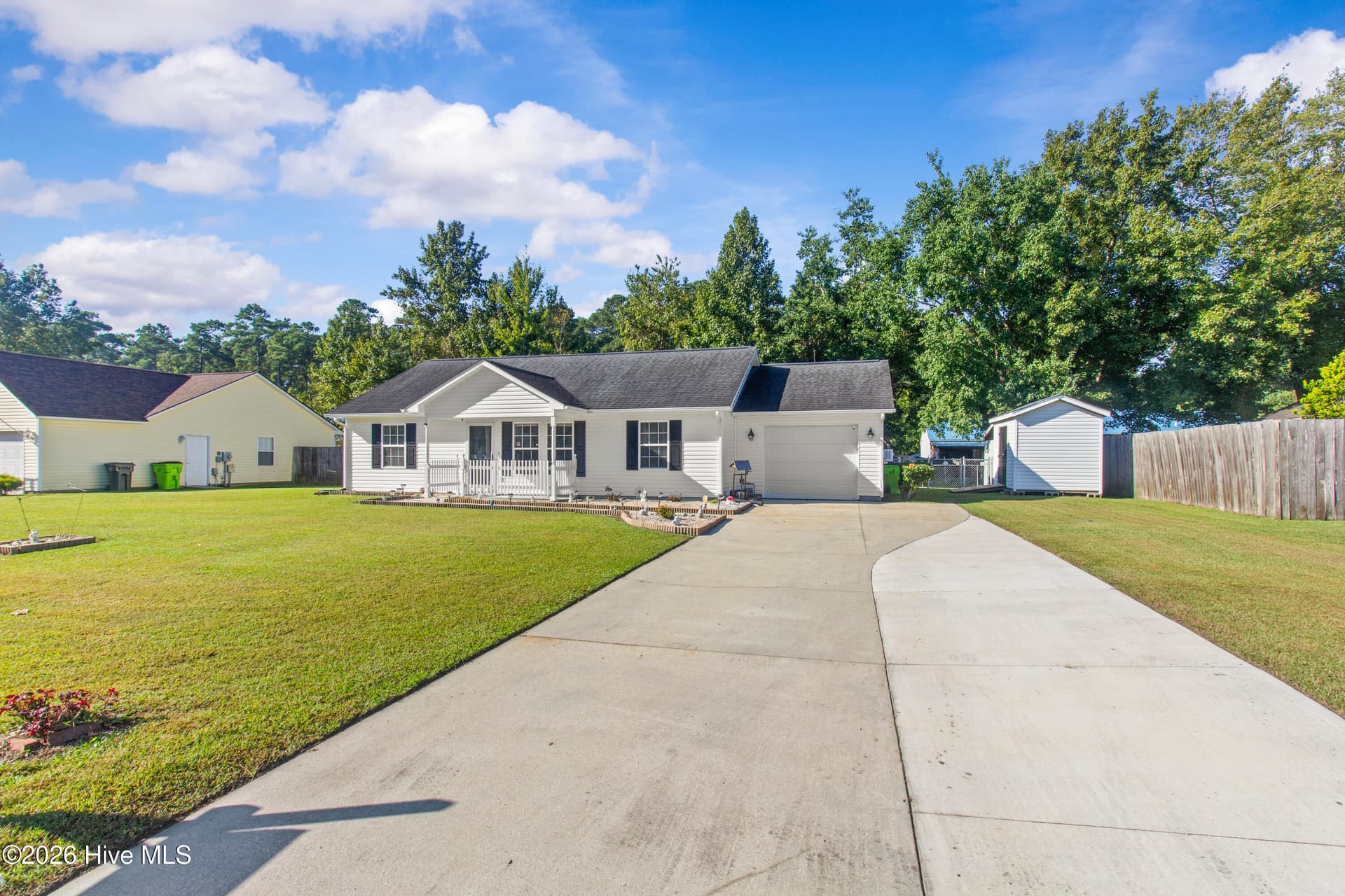 Single Family Residence at 120 Eagle Trail, New Bern, NC 28562, photo 8 of 36