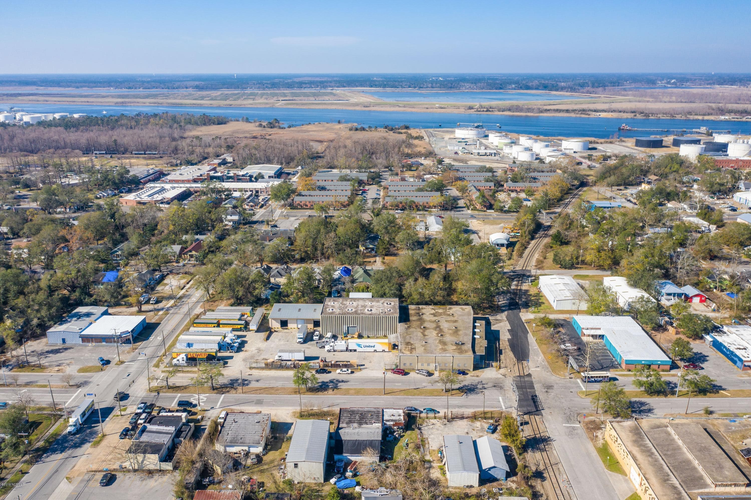 Mixed Use at 1403 S 5th Avenue, Wilmington, NC 28401, photo 3 of 27