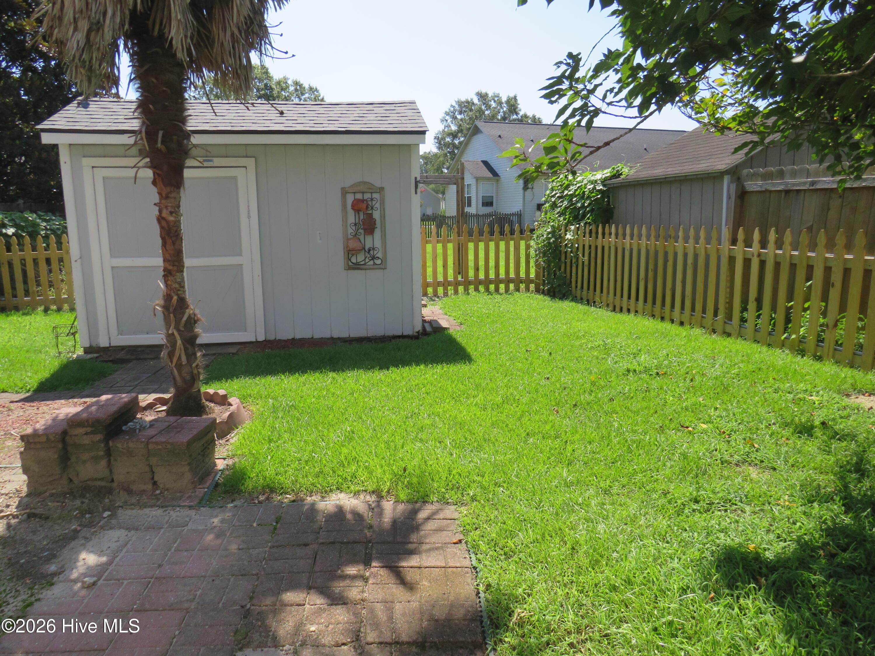 Single Family Residence at 4111 Yarmouth Road, New Bern, NC 28562, photo 12 of 30