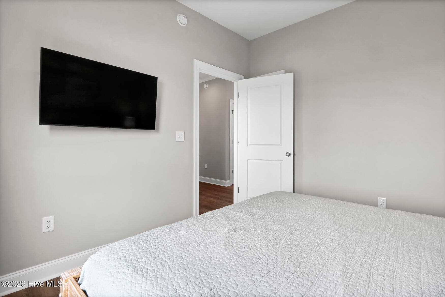 Single Family Residence at 1111 New River Inlet Road, North Topsail Beach, NC 28460, photo 6 of 8