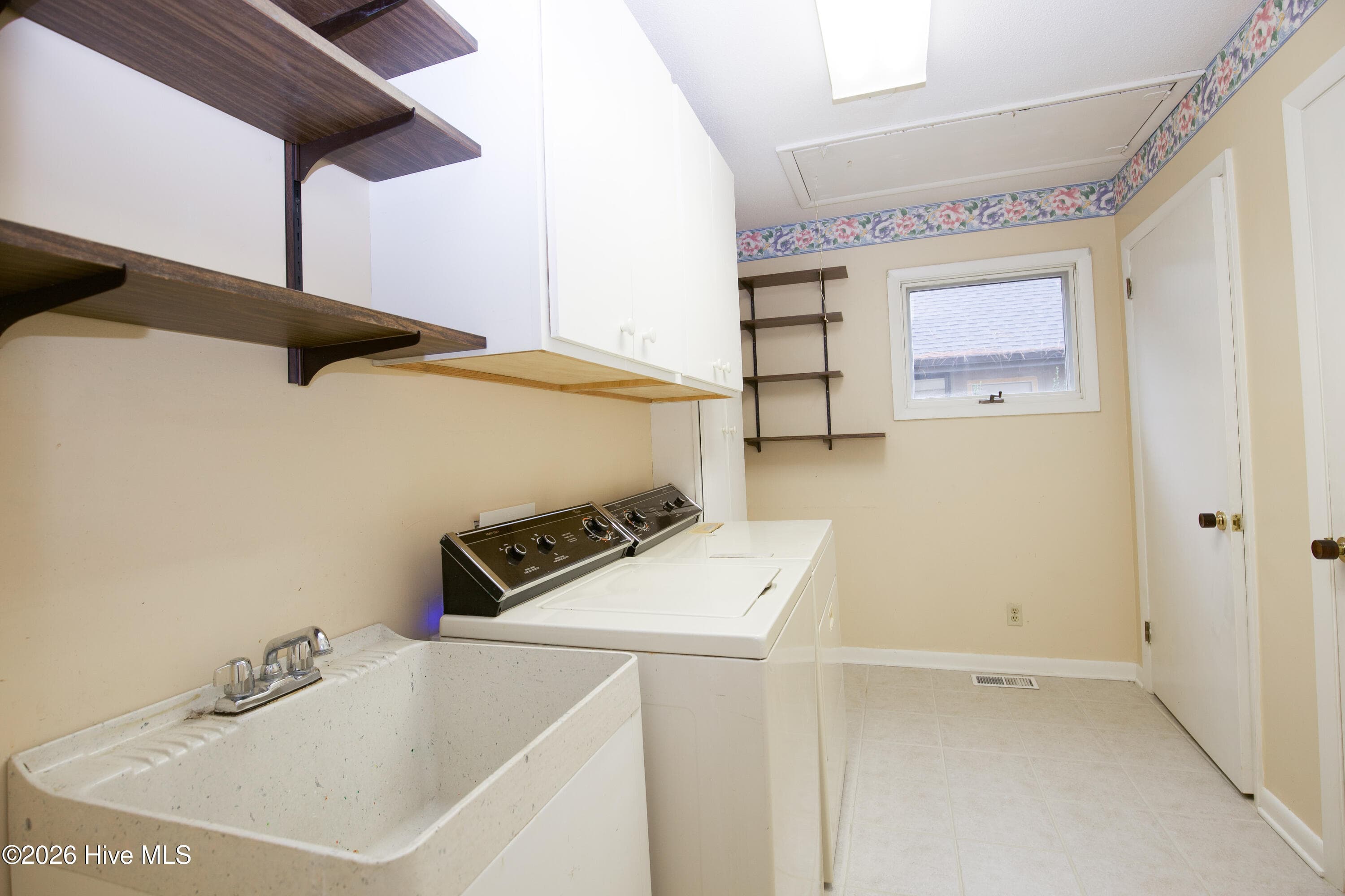Single Family Residence at 119 Pine Lake Drive, Whispering Pines, NC 28327, Whispering Pines, photo 12 of 57