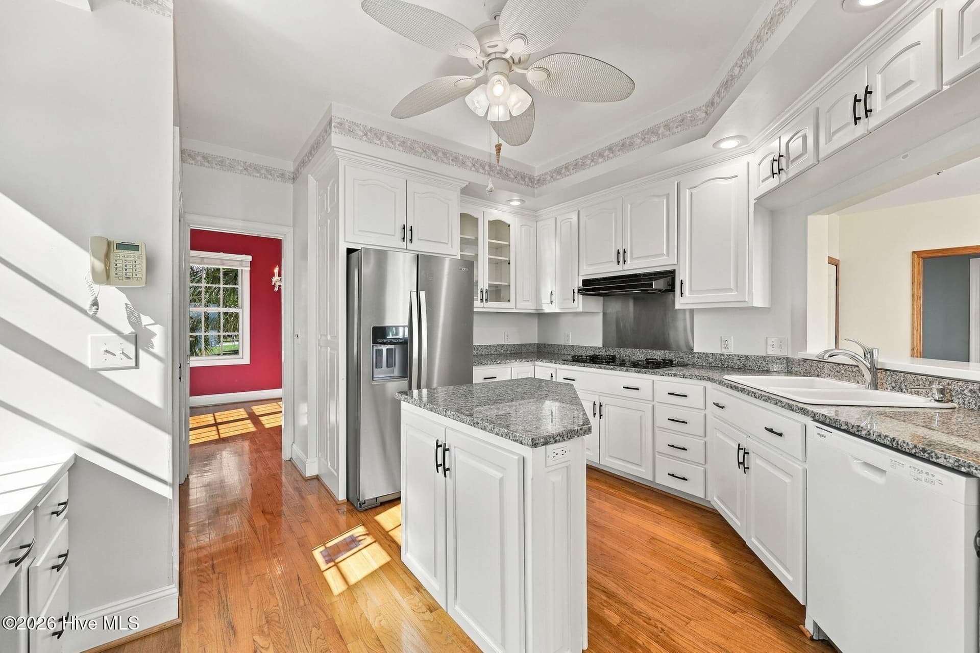 Single Family Residence at 526 Ballast Point Road, Hampstead, NC 28443, photo 16 of 67