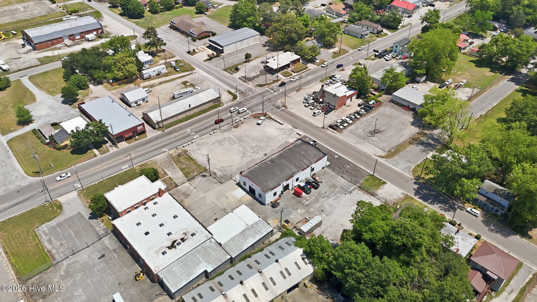 Commercial Sale at 424 Hackney Avenue, Washington, NC 27889, photo 2 of 2