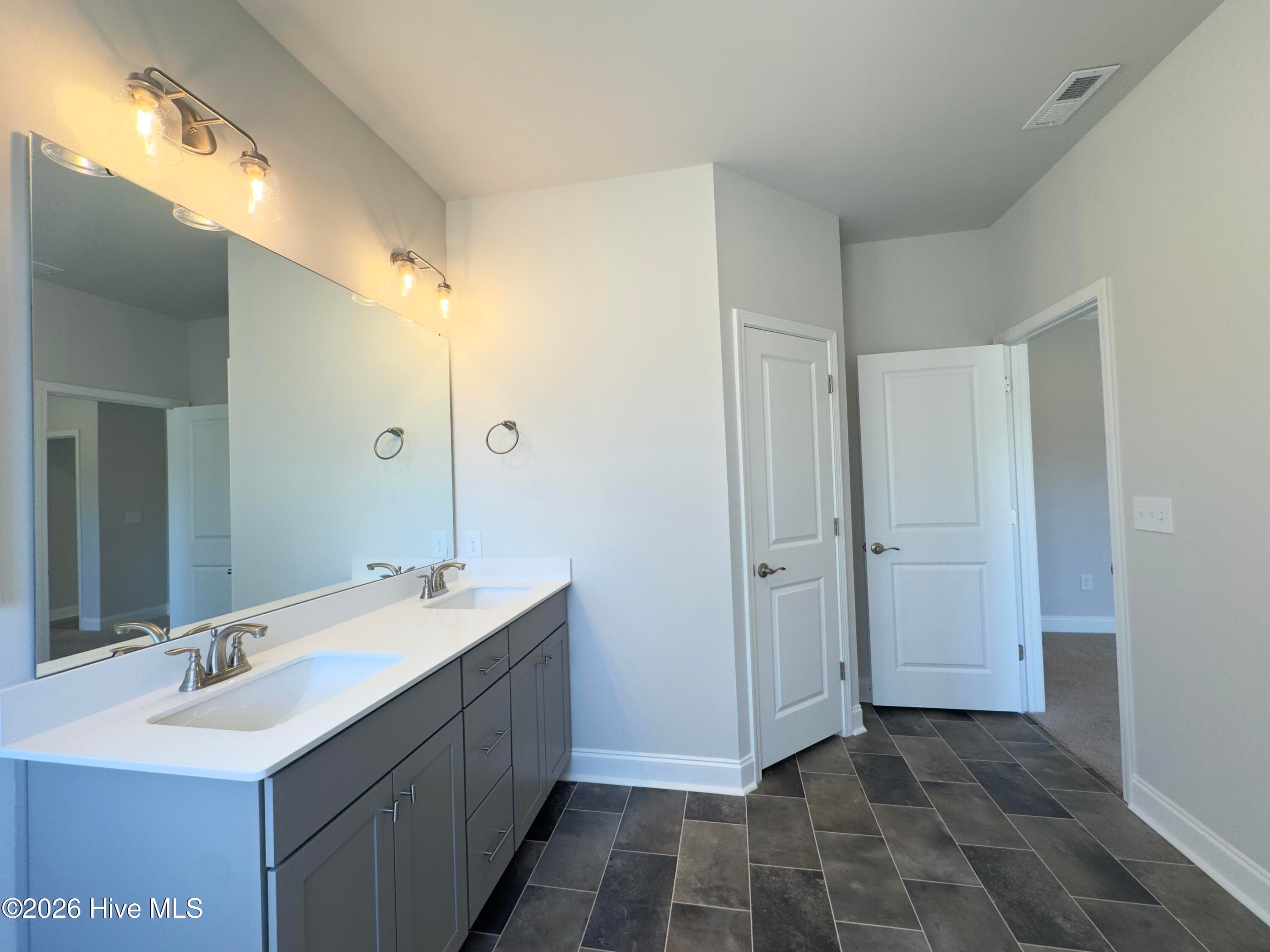 Single Family Residence at 2105 Sandbrook Loop, Leland, NC 28451, photo 21 of 27