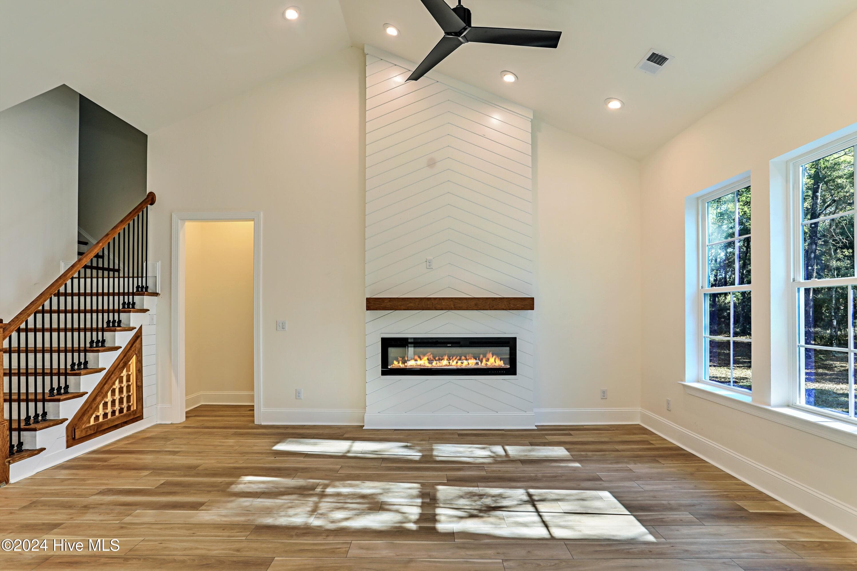 Single Family Residence at 3375 Sandridge Lane SW, Supply, NC 28462, photo 25 of 73