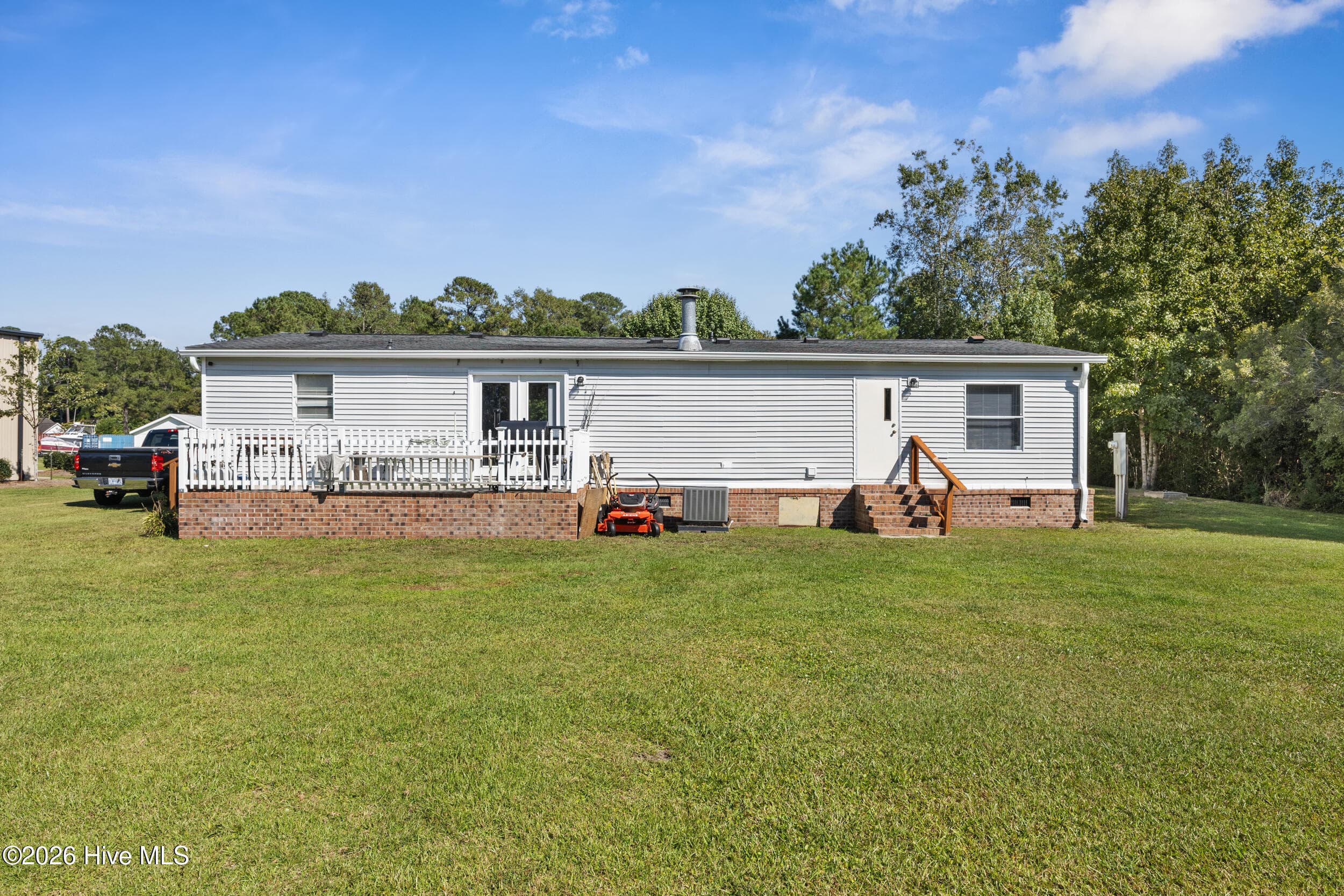 Manufactured Home at 195 Calabash Road NW, Calabash, NC 28467, photo 36 of 37