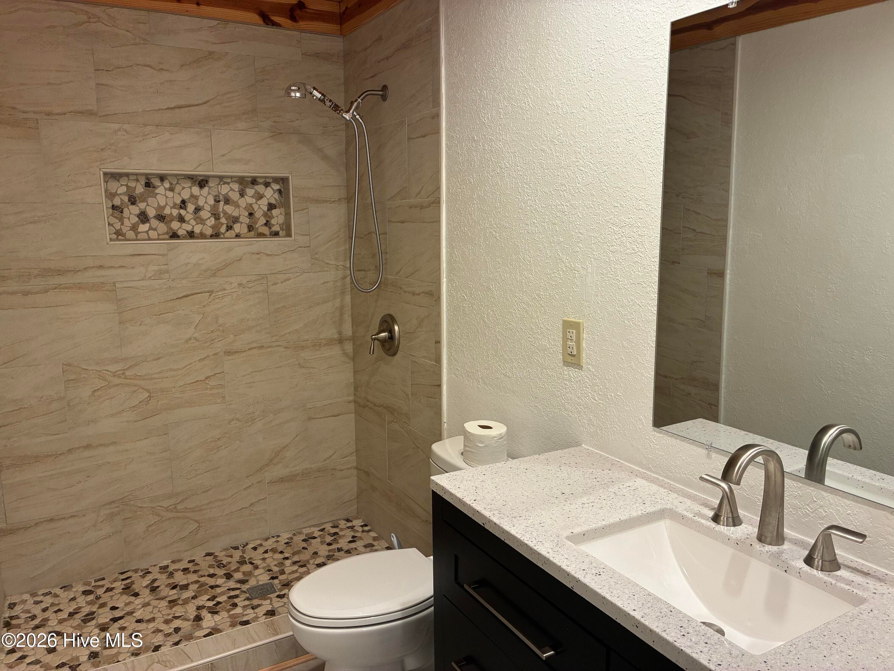 Upstairs Bathroom - 298 Waterlily Road, Coinjock, NC 27923