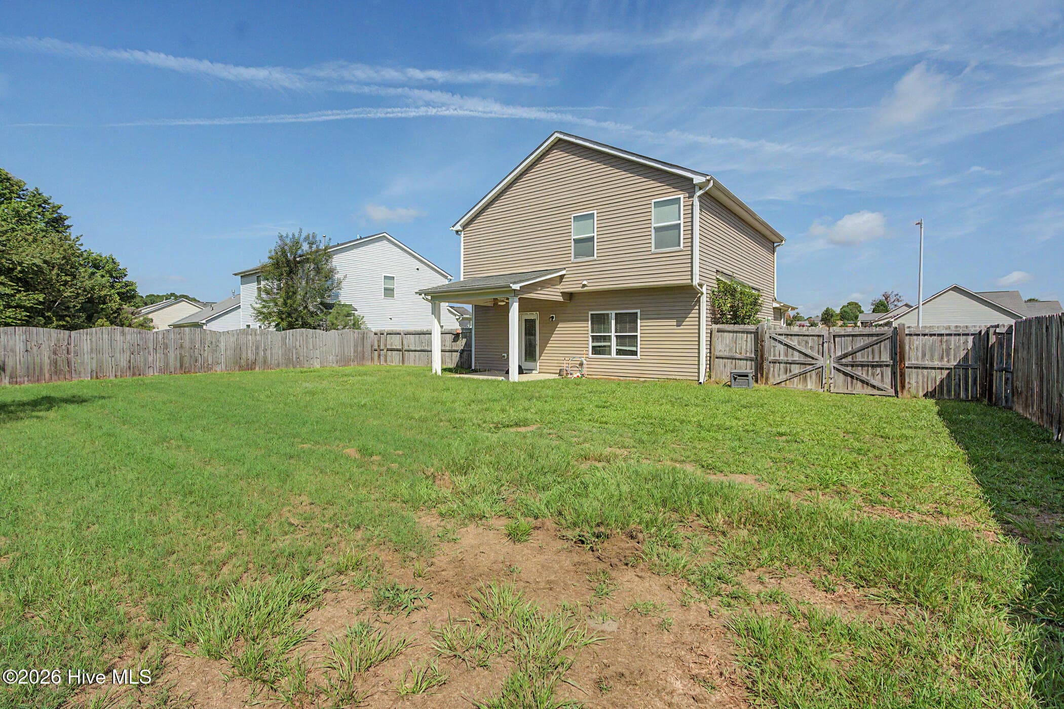 Single Family Residence at 2529 Spinnaker Drive, Hope Mills, NC 28348, photo 6 of 19