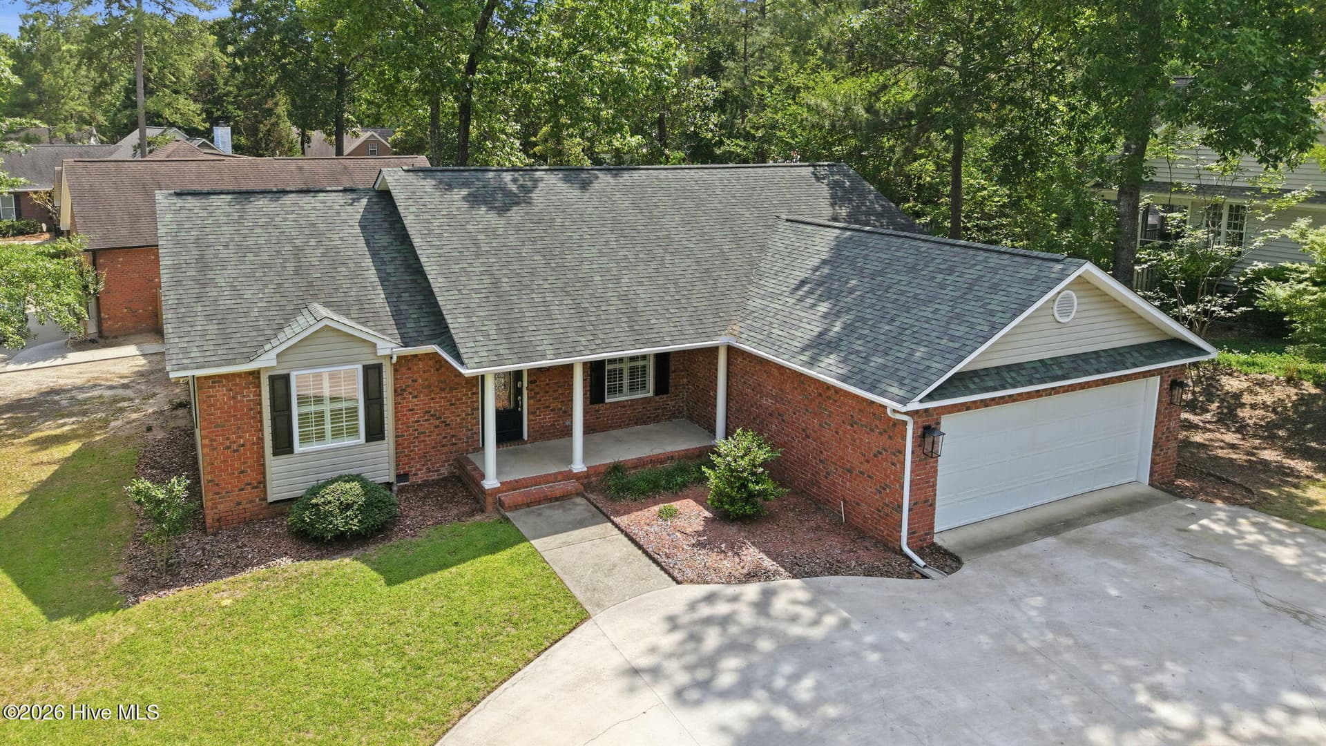 Single Family Residence at 2 Ash Court, Pinehurst, NC 28374, photo 3 of 61