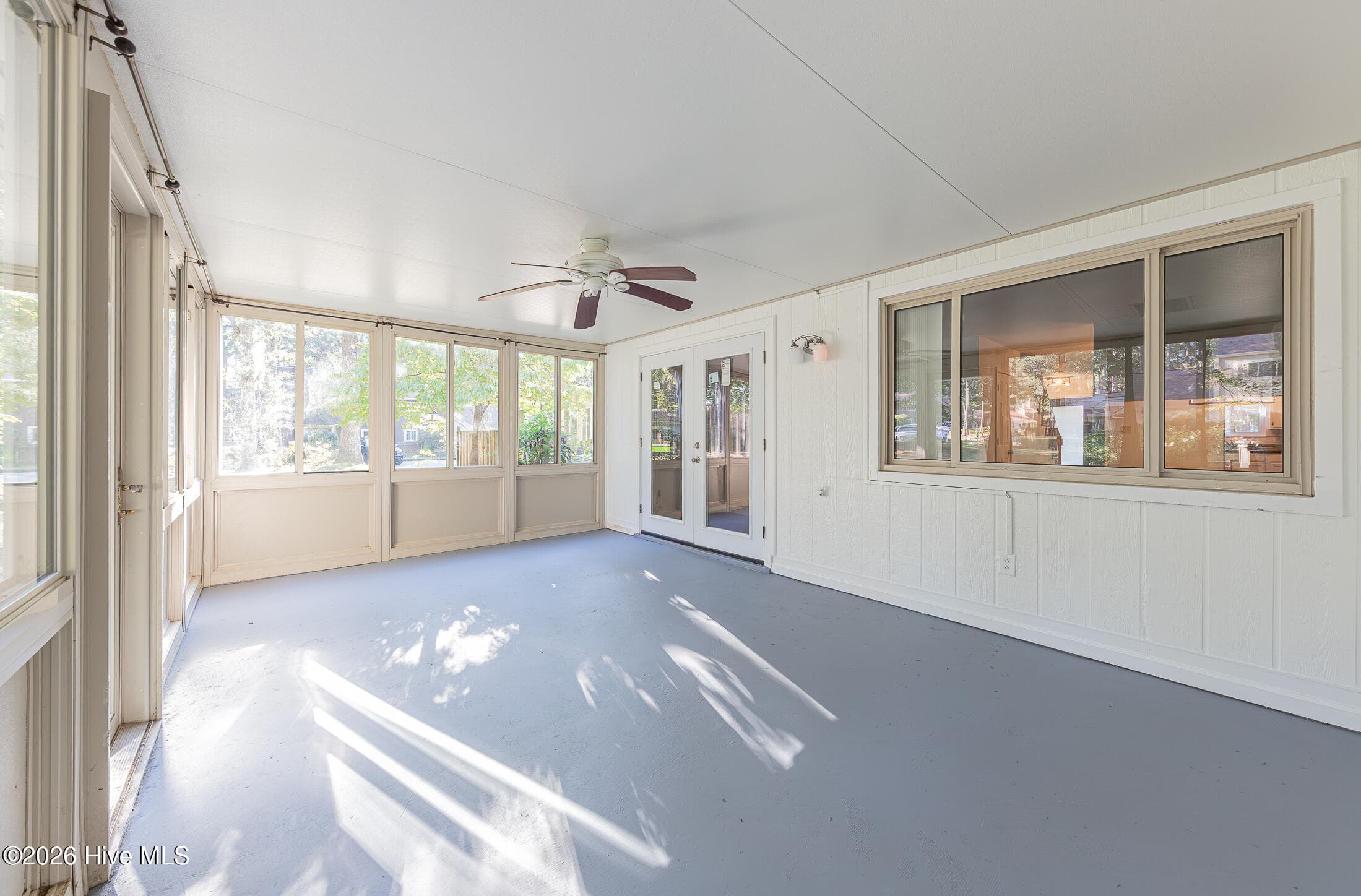 Townhouse at 97 Quarterdeck, New Bern, NC 28562, photo 55 of 71