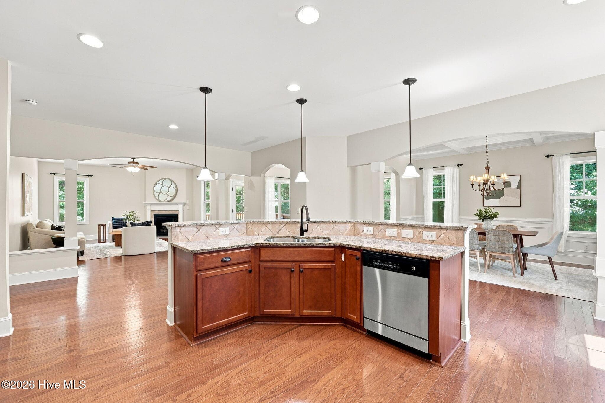 Single Family Residence at 195 Glenmoor Drive, Southern Pines, NC 28387, photo 6 of 67