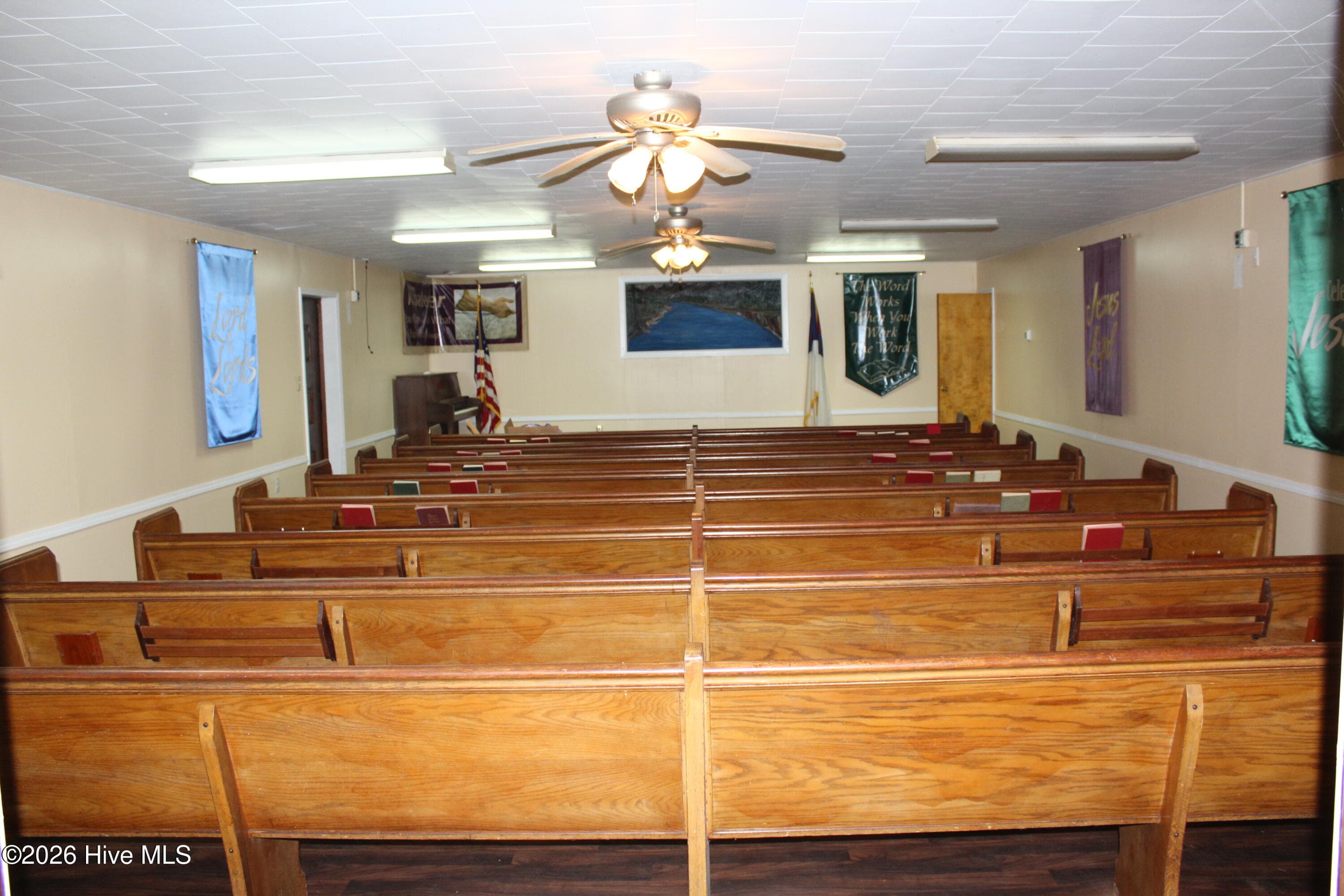 Commercial Sale at 275 W Us 70 Highway, Havelock, NC 28532, photo 5 of 15
