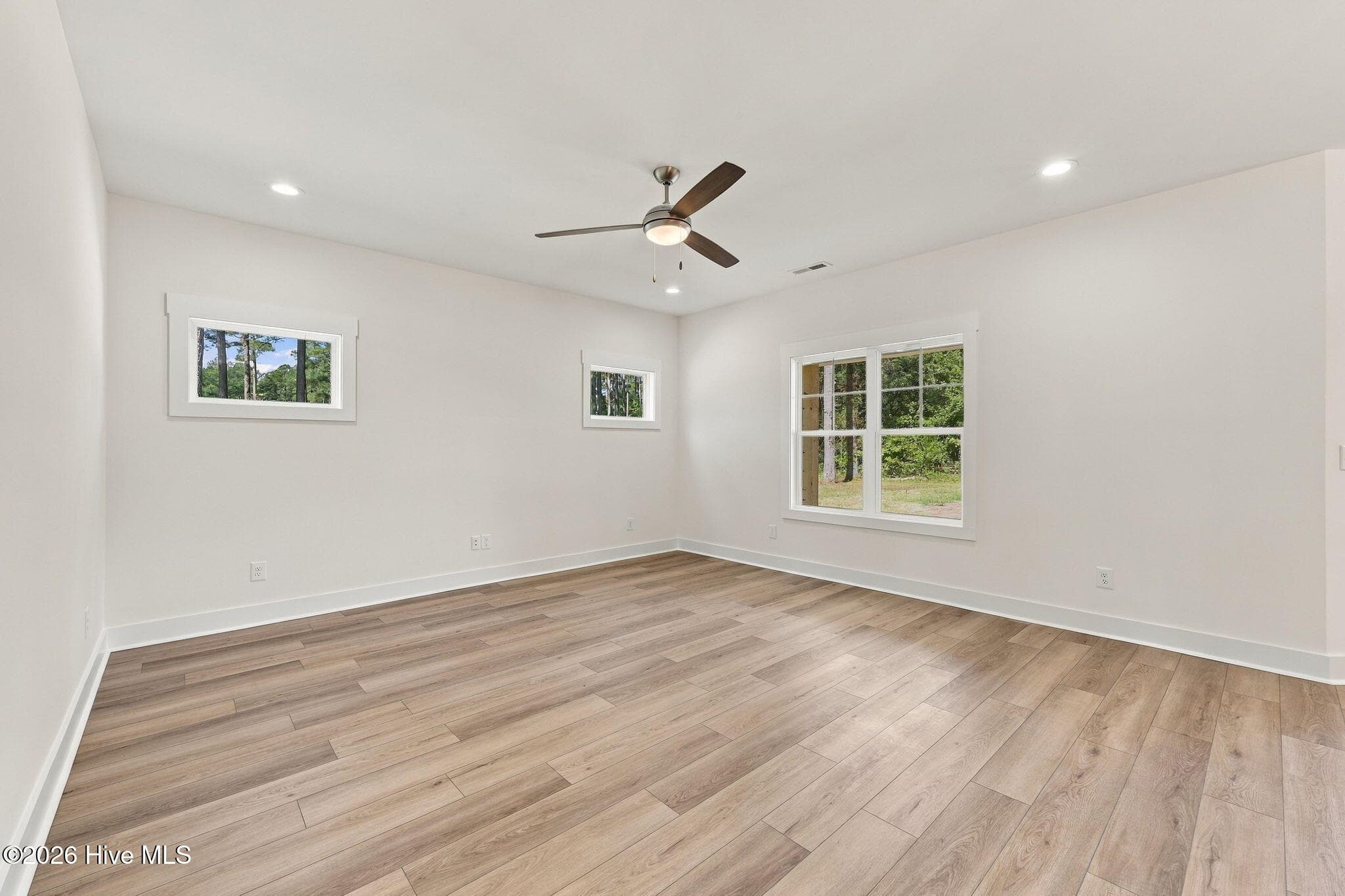 Single Family Residence at 31 Currituck Court, Oriental, NC 28571, photo 23 of 93