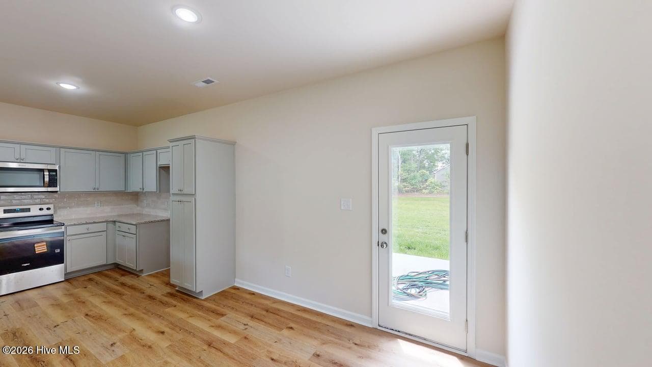 Single Family Residence at 204 Grace'S Farm Road, La Grange, NC 28551, photo 11 of 26