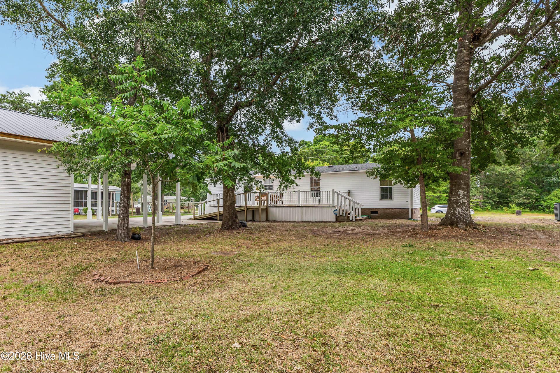 Manufactured Home at 2210 Forest Drive SW, Supply, NC 28462, photo 35 of 41