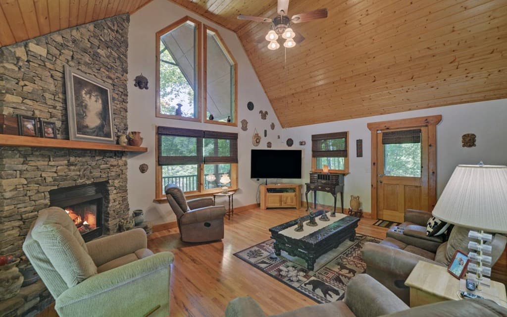 Single Family Residence at 164 Dew Drop Lane, Murphy, NC 28906