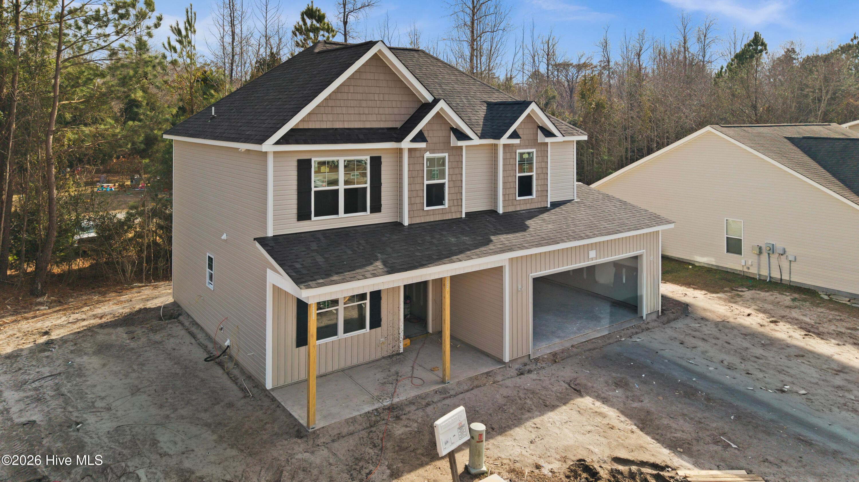 Single Family Residence at 400 Stone Hawk Lane, New Bern, NC 28560, photo 3 of 110