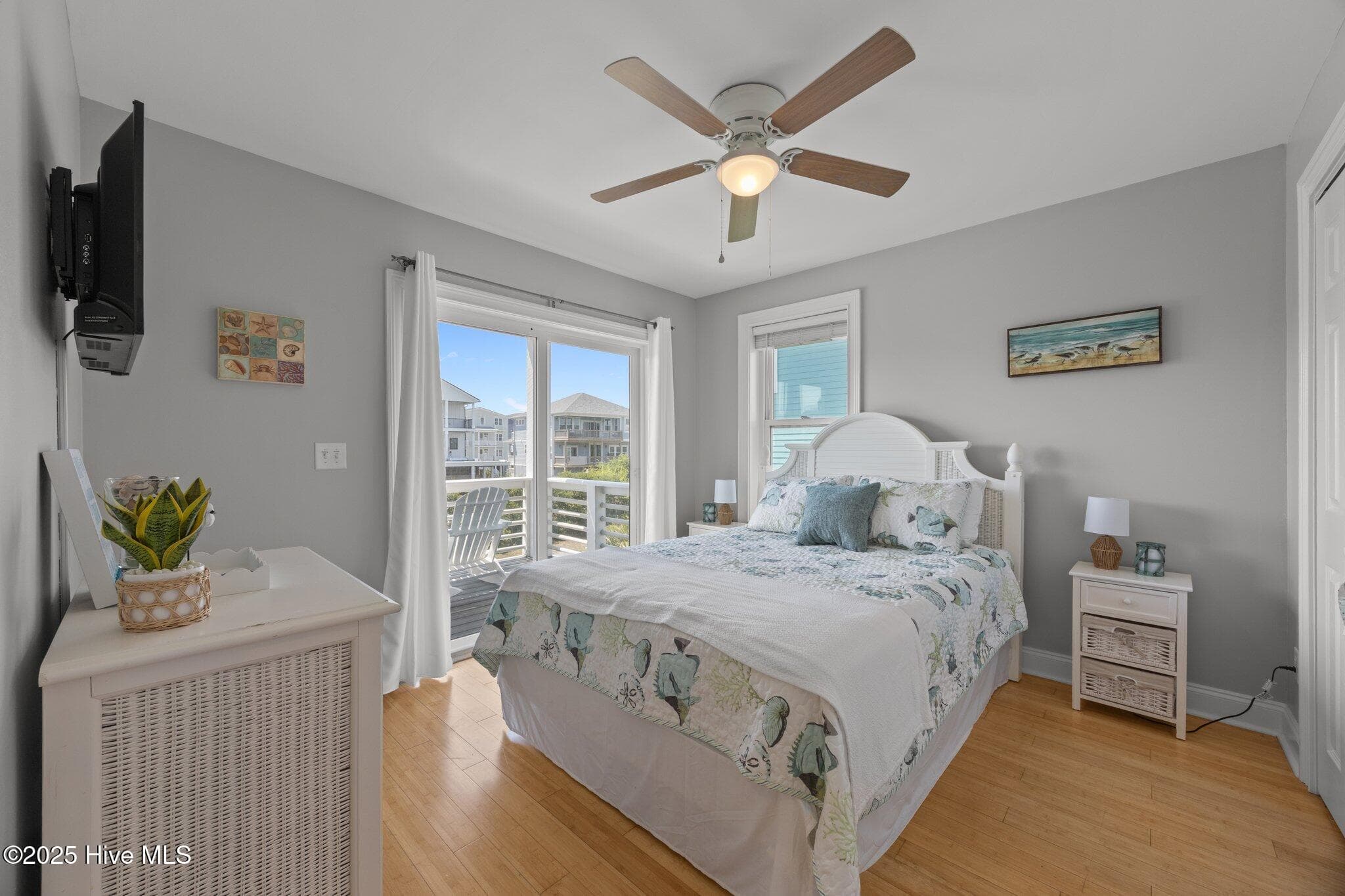 Single Family Residence at 6 Bottlenose Boulevard, North Topsail Beach, NC 28460, photo 16 of 51