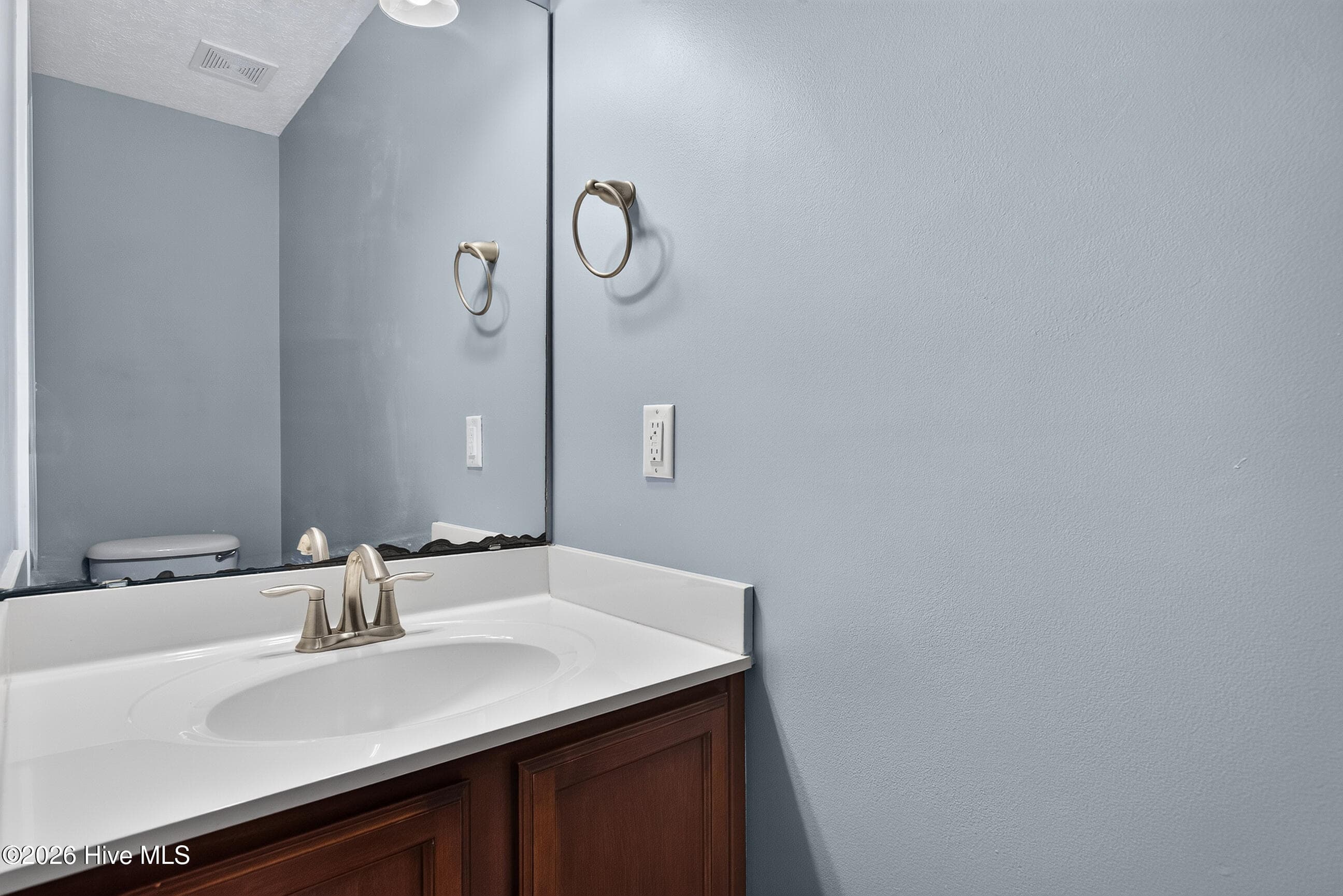 Single Family Residence at 710 Radiant Drive, Jacksonville, NC 28546, photo 15 of 38