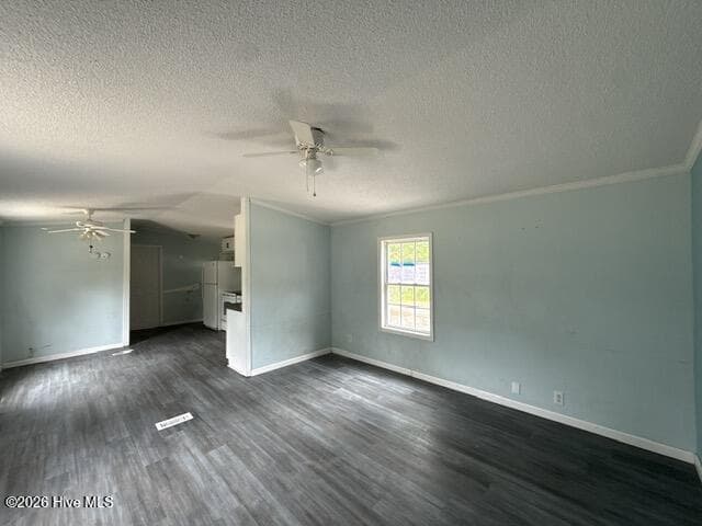 Manufactured Home at 336 Old Folkstone Road, Holly Ridge, NC 28445, photo 4 of 19