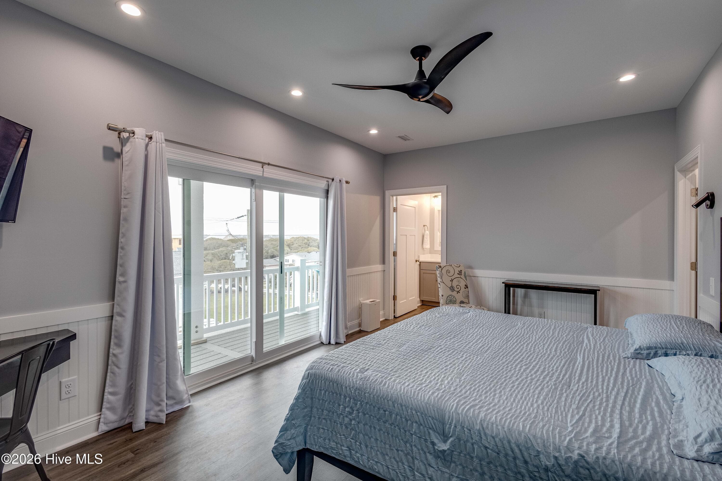 Single Family Residence at 809 N Anderson Boulevard, Topsail Beach, NC 28445, photo 18 of 51