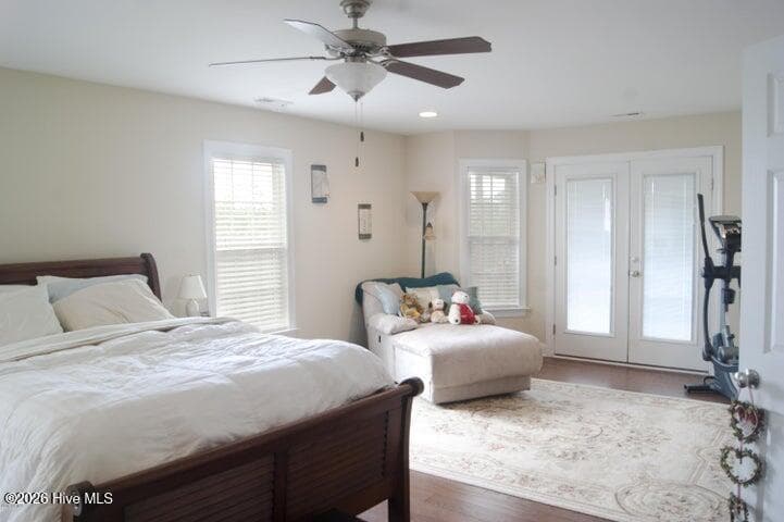 Single Family Residence at 803 Canvas Court, Swansboro, NC 28584, photo 41 of 102