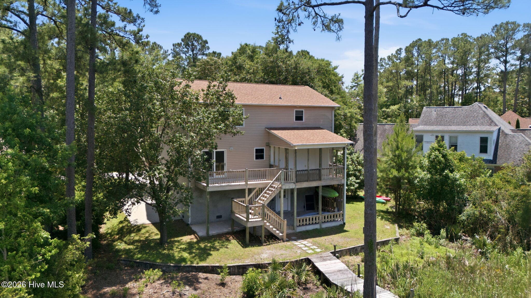 Single Family Residence at 913 Hearthside Court, New Bern, NC 28560, photo 46 of 49