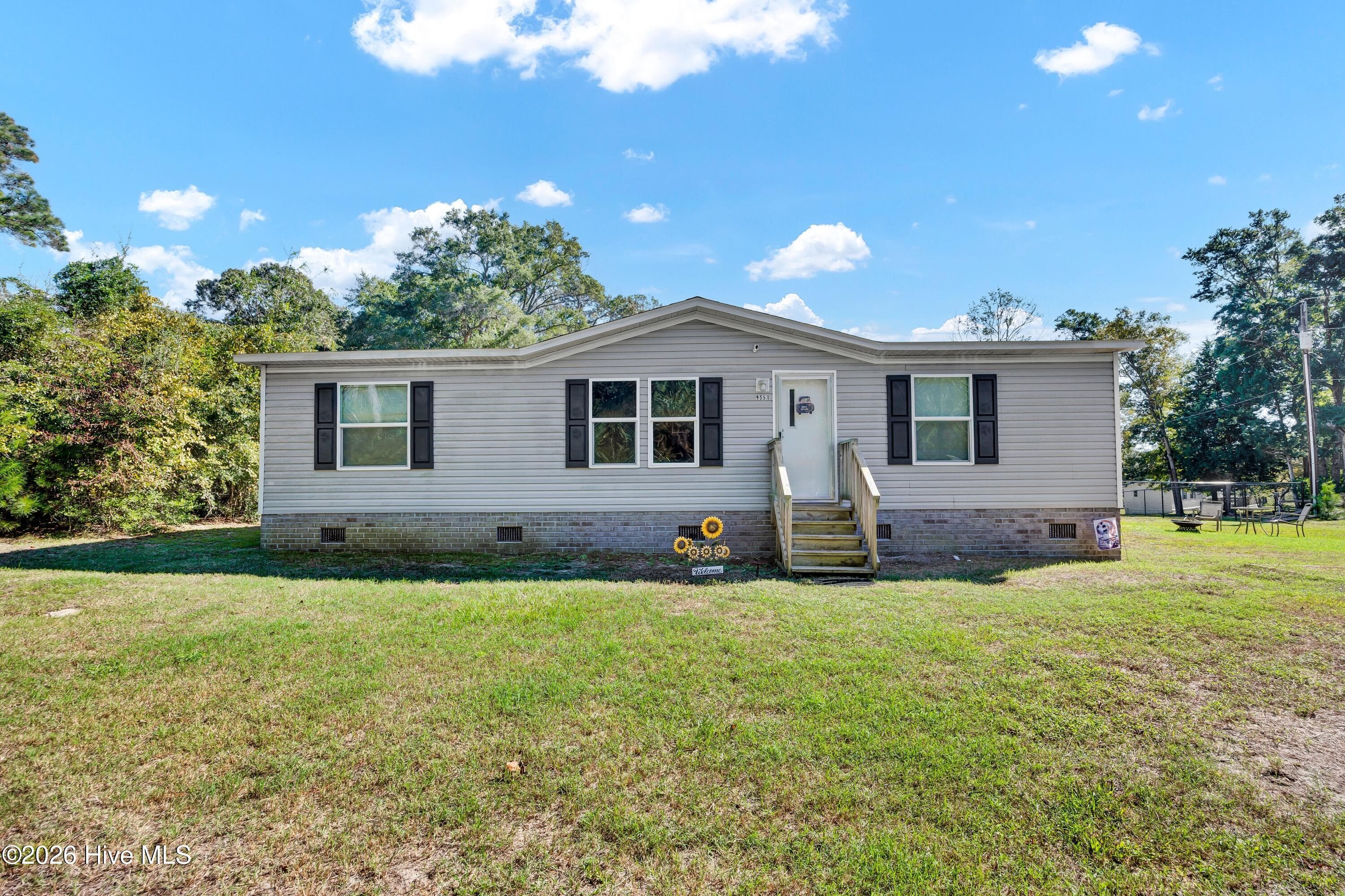 Manufactured Home at 4551 Salem Lane SW, Shallotte, NC 28470, photo 2 of 41