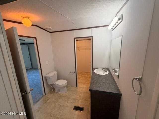 Manufactured Home at 105 Hourglass Lane, Jacksonville, NC 28540, photo 8 of 17