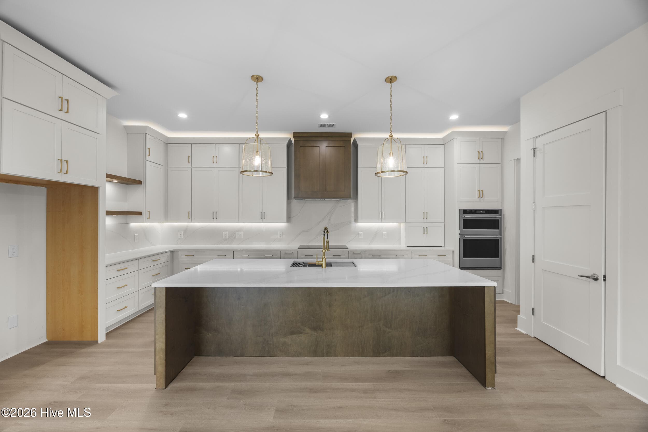 Single Family Residence at 321 Preservation Point Avenue, Wilmington, NC 28401, photo 2 of 5