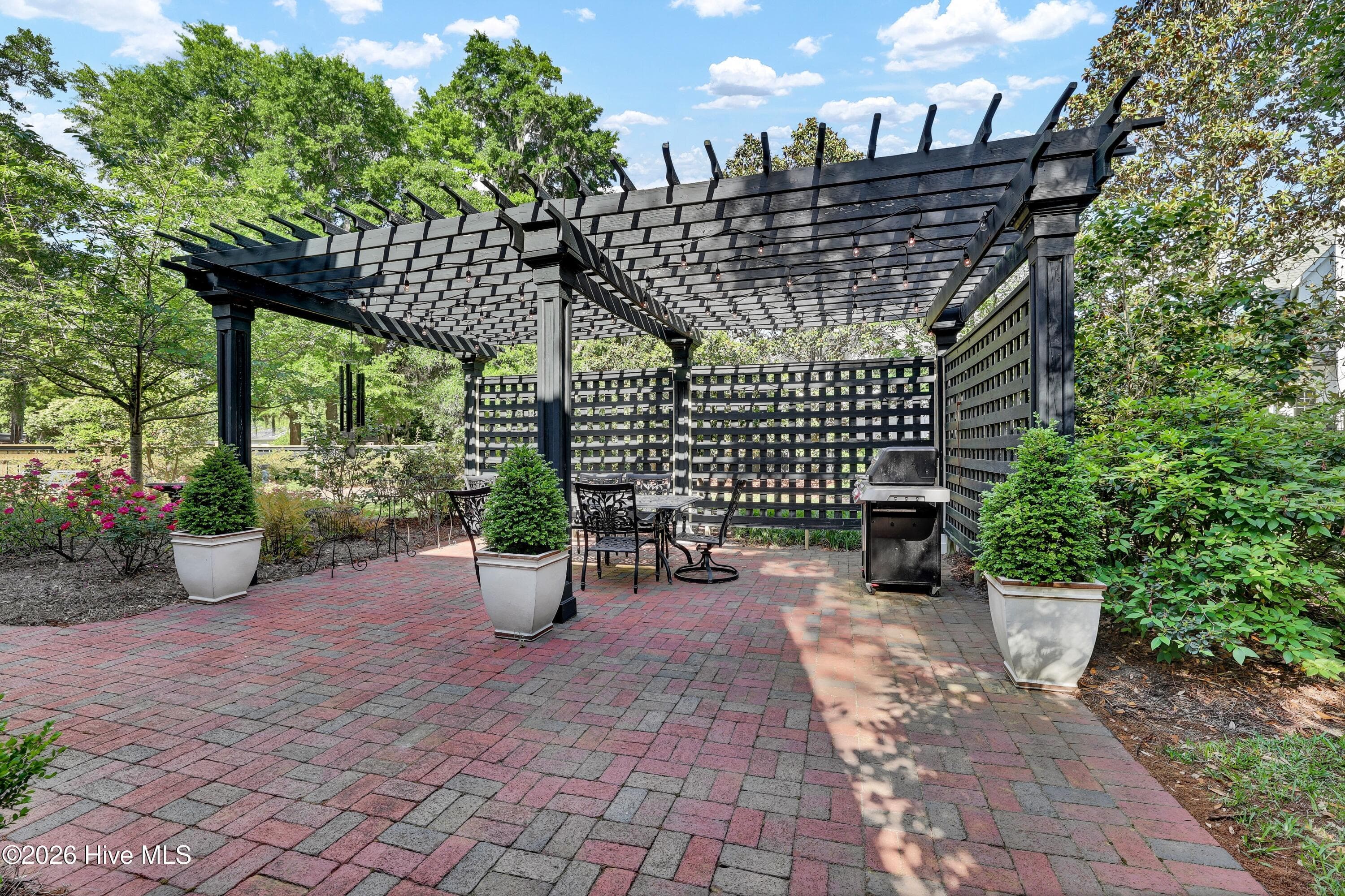 Single Family Residence at 1411 Live Oak Parkway, Wilmington, NC 28403, photo 39 of 63