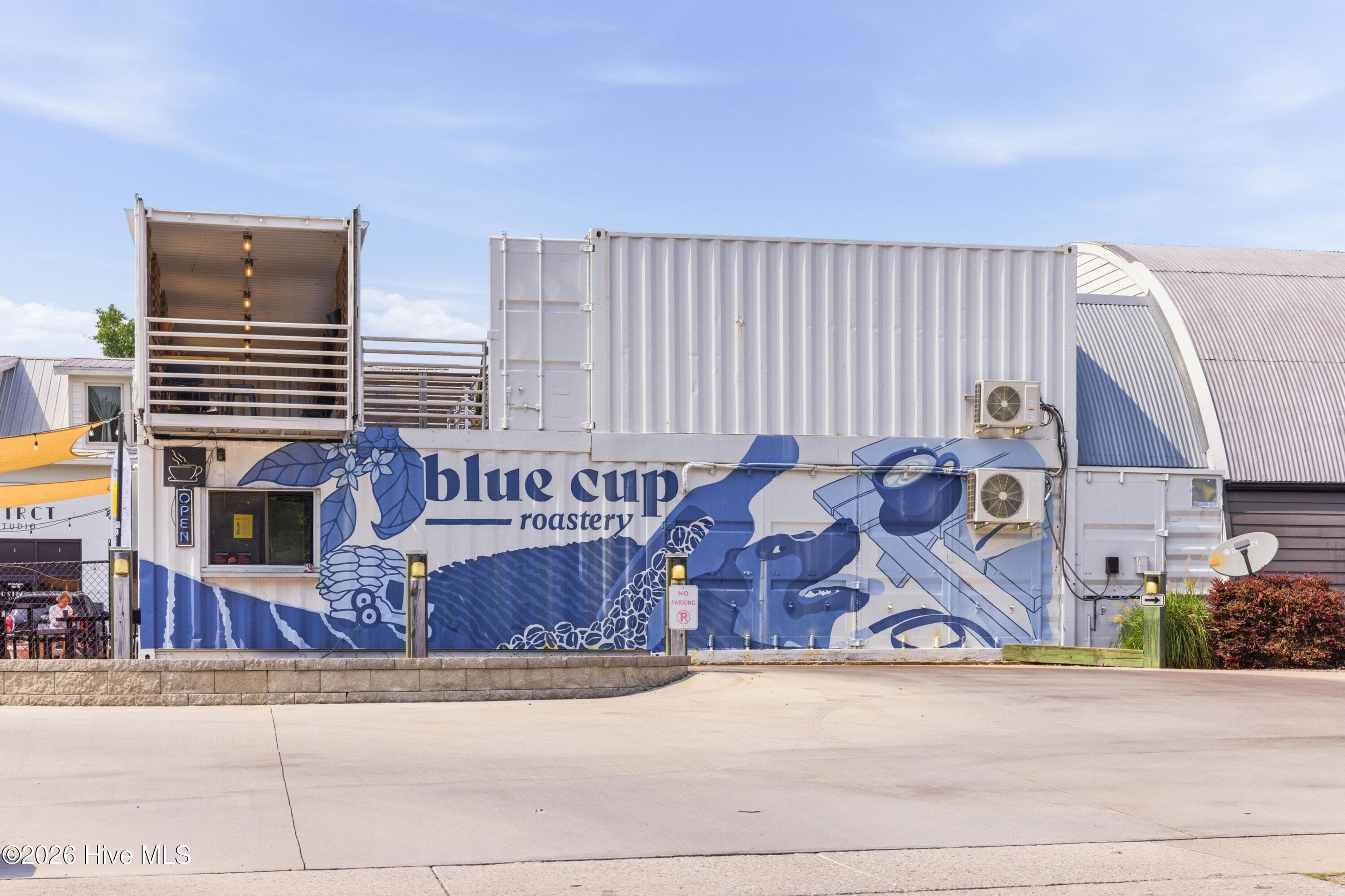 Walk to the Castle St Arts and Anique District - 623 S 6th Street, Wilmington, NC 28401
