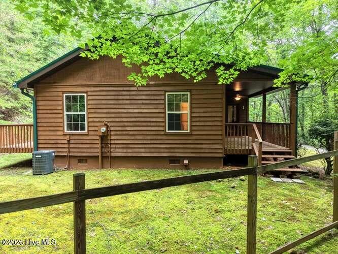 Single Family Residence at 73 Sargent Drive, Murphy, NC 28906, photo 5 of 49