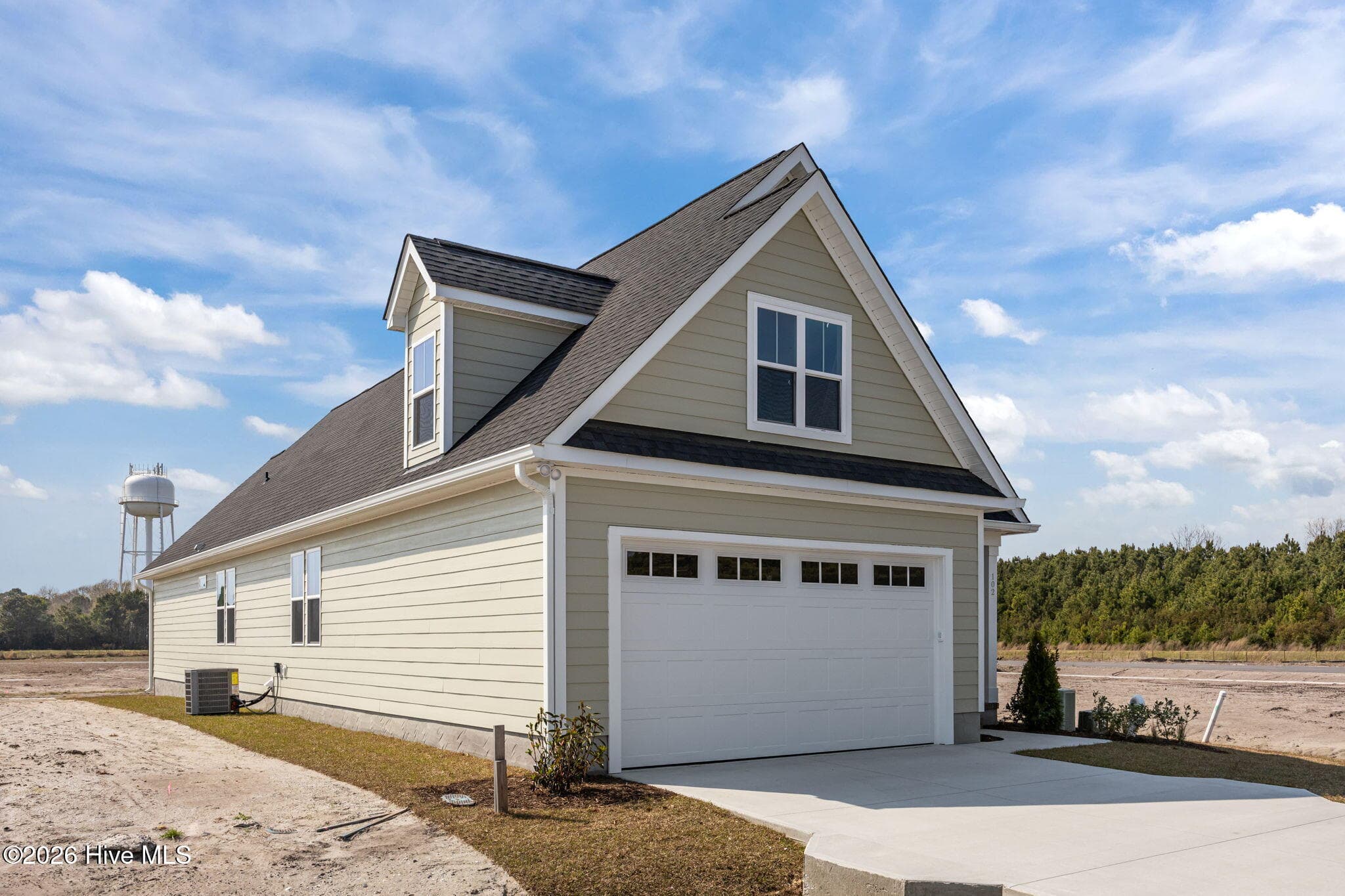 Single Family Residence at 102 Golden Finch Drive, Beaufort, NC 28516, photo 10 of 93