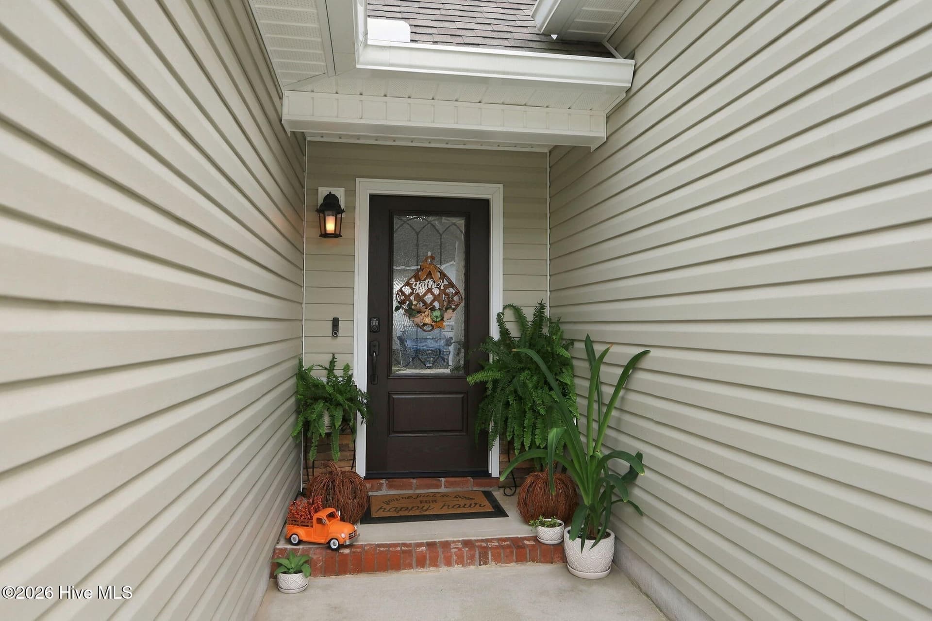 Single Family Residence at 822 Cooke Drive, Hubert, NC 28539, photo 3 of 68