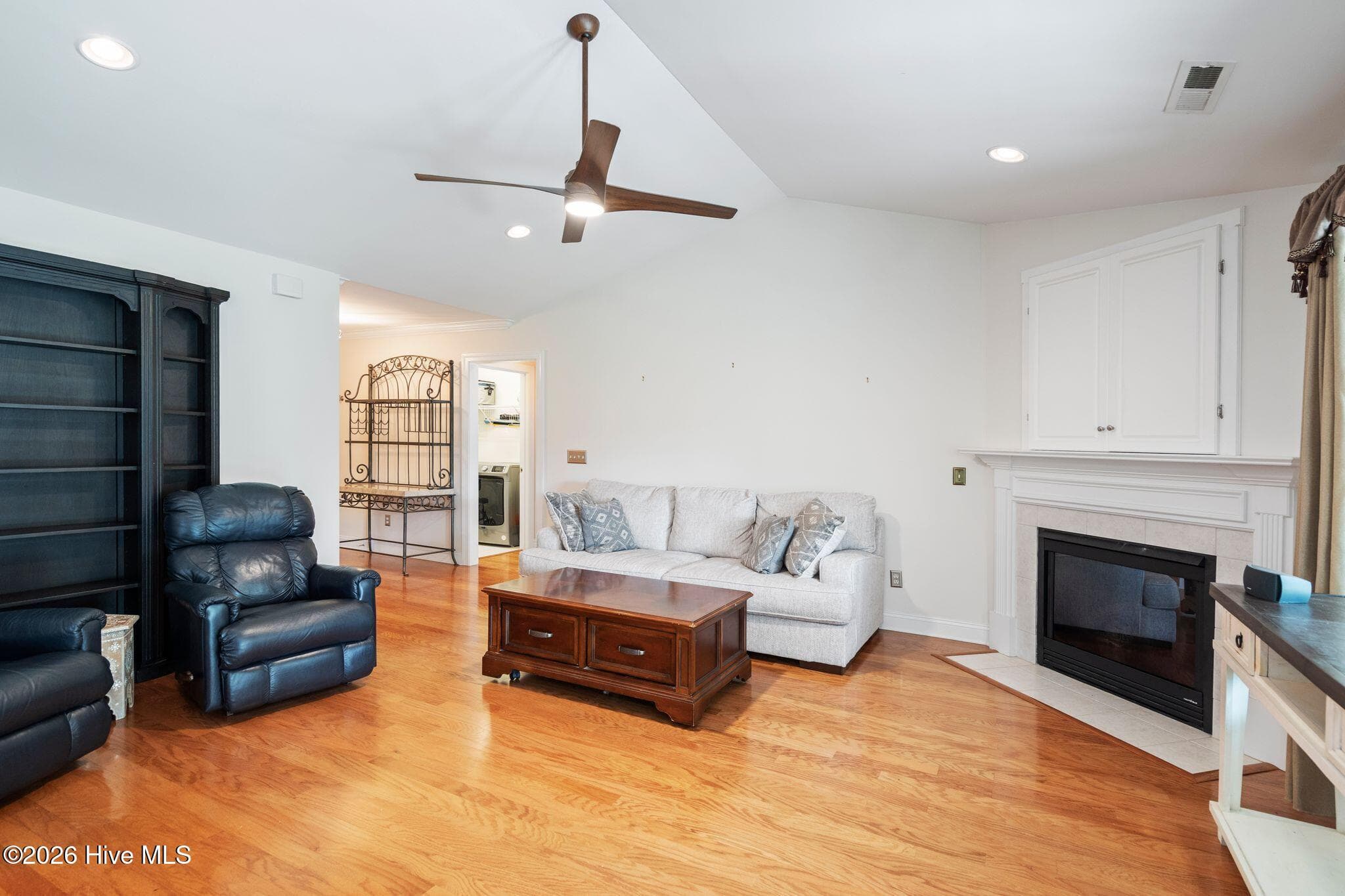 Single Family Residence at 2147 Talmage Drive, Leland, NC 28451, photo 3 of 38
